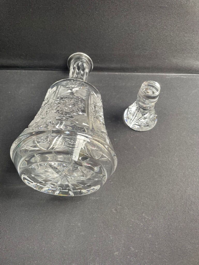 Cut crystal decanter - XXth