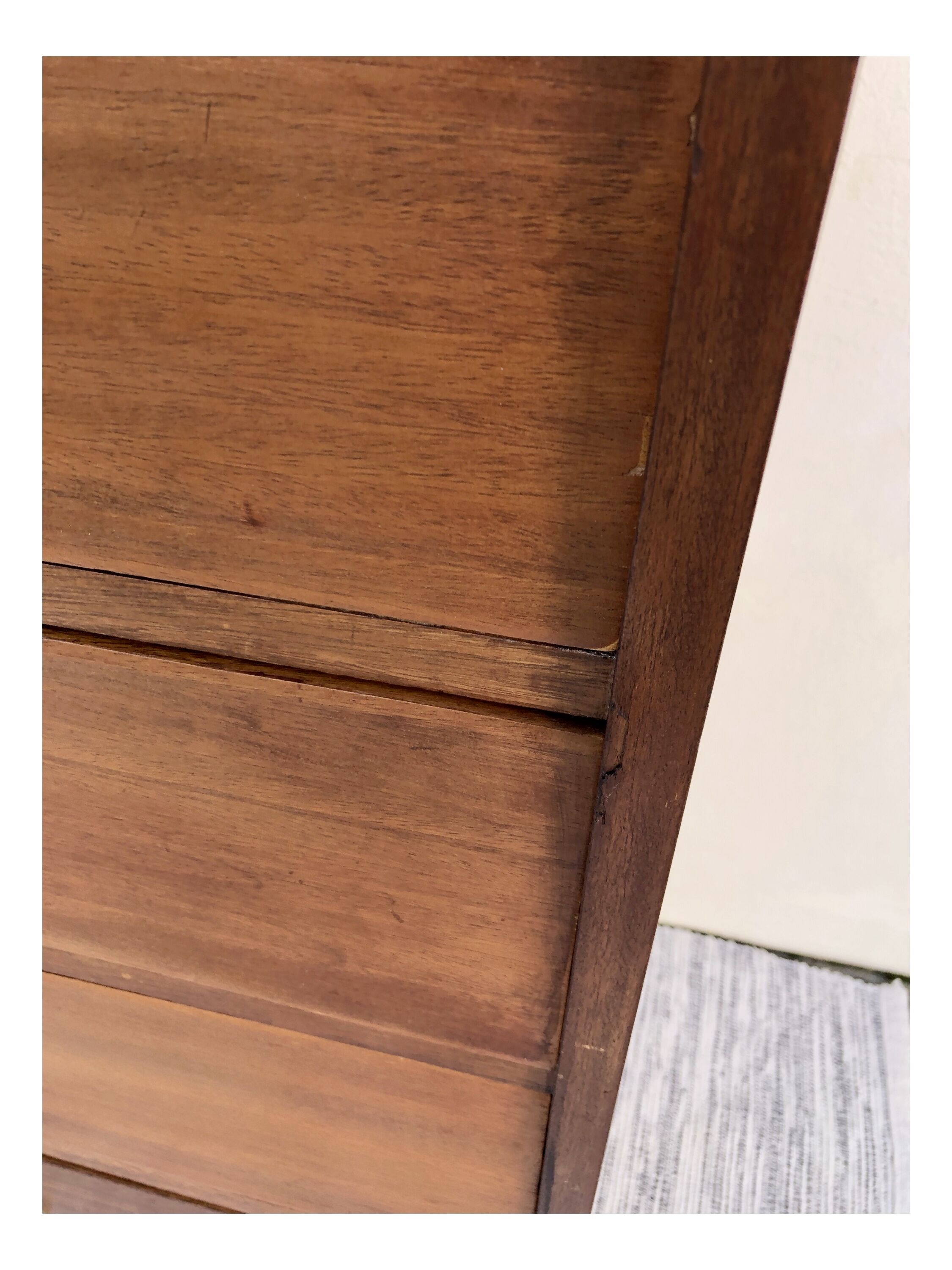 Vintage chest of drawers