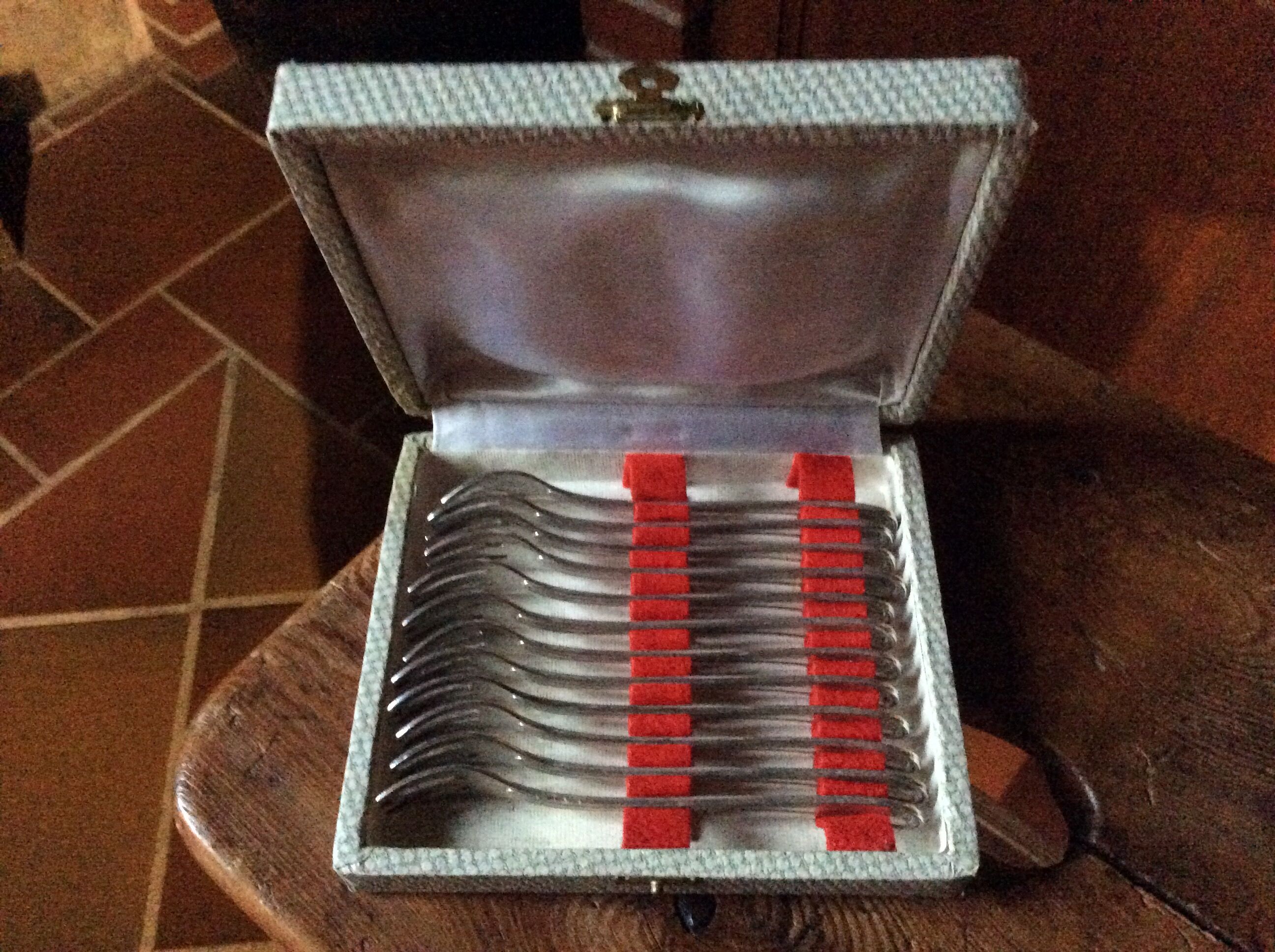 12 Christofle oyster forks in silver metal