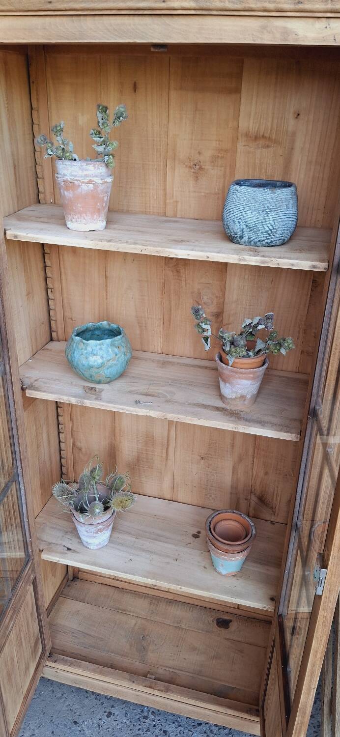Vitrine ancienne