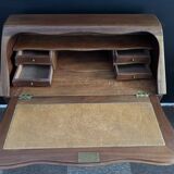 Slope desk / hump desk