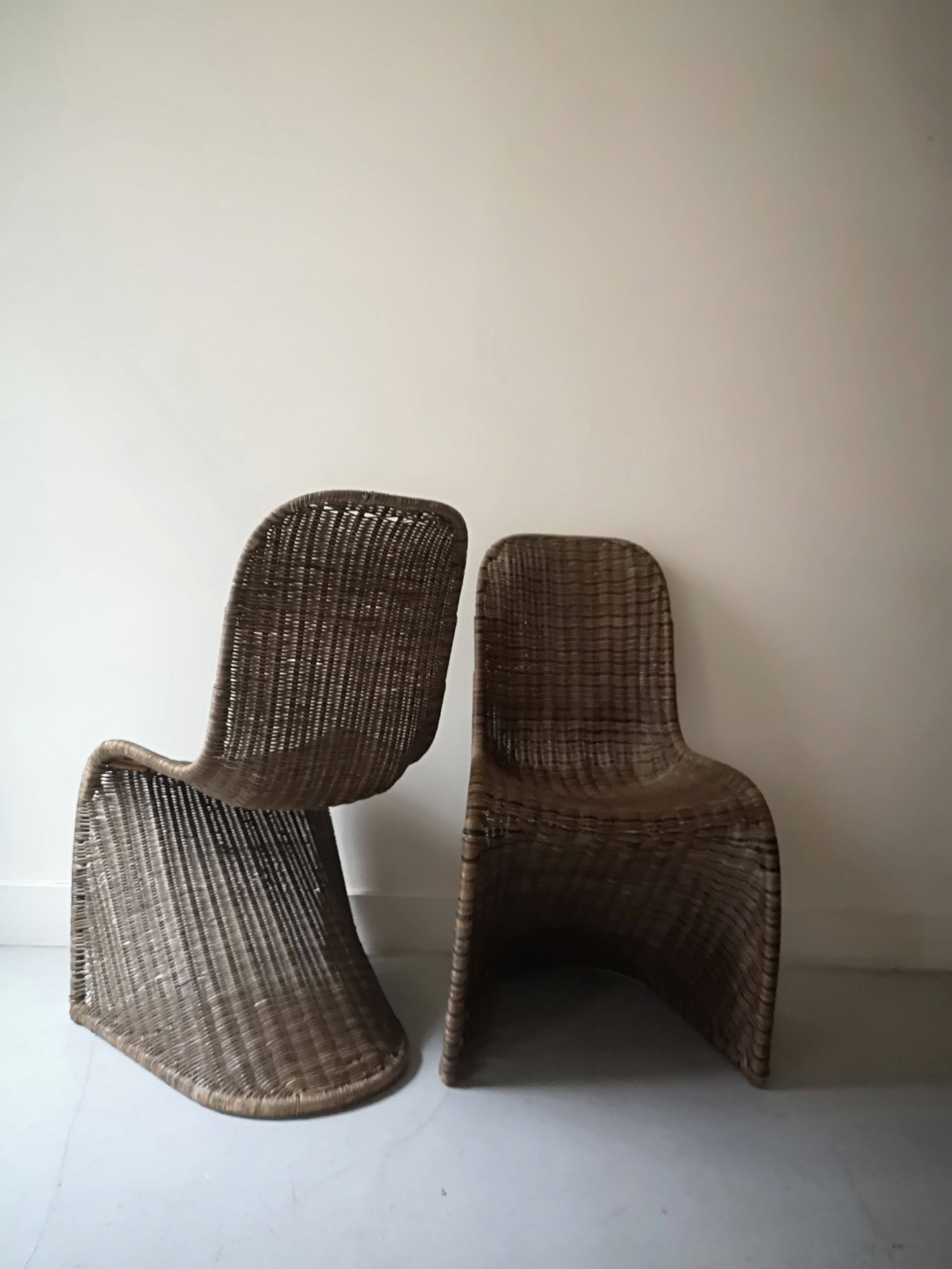 set de 2 chaises incurvées en rotin, design 1960 / 1970