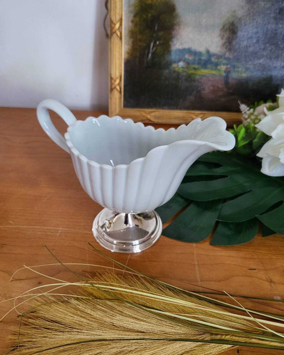 Porcelain and silver-plated gravy boat