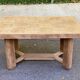 Table à manger brutaliste extensible décapée en chêne campagne chic 1950