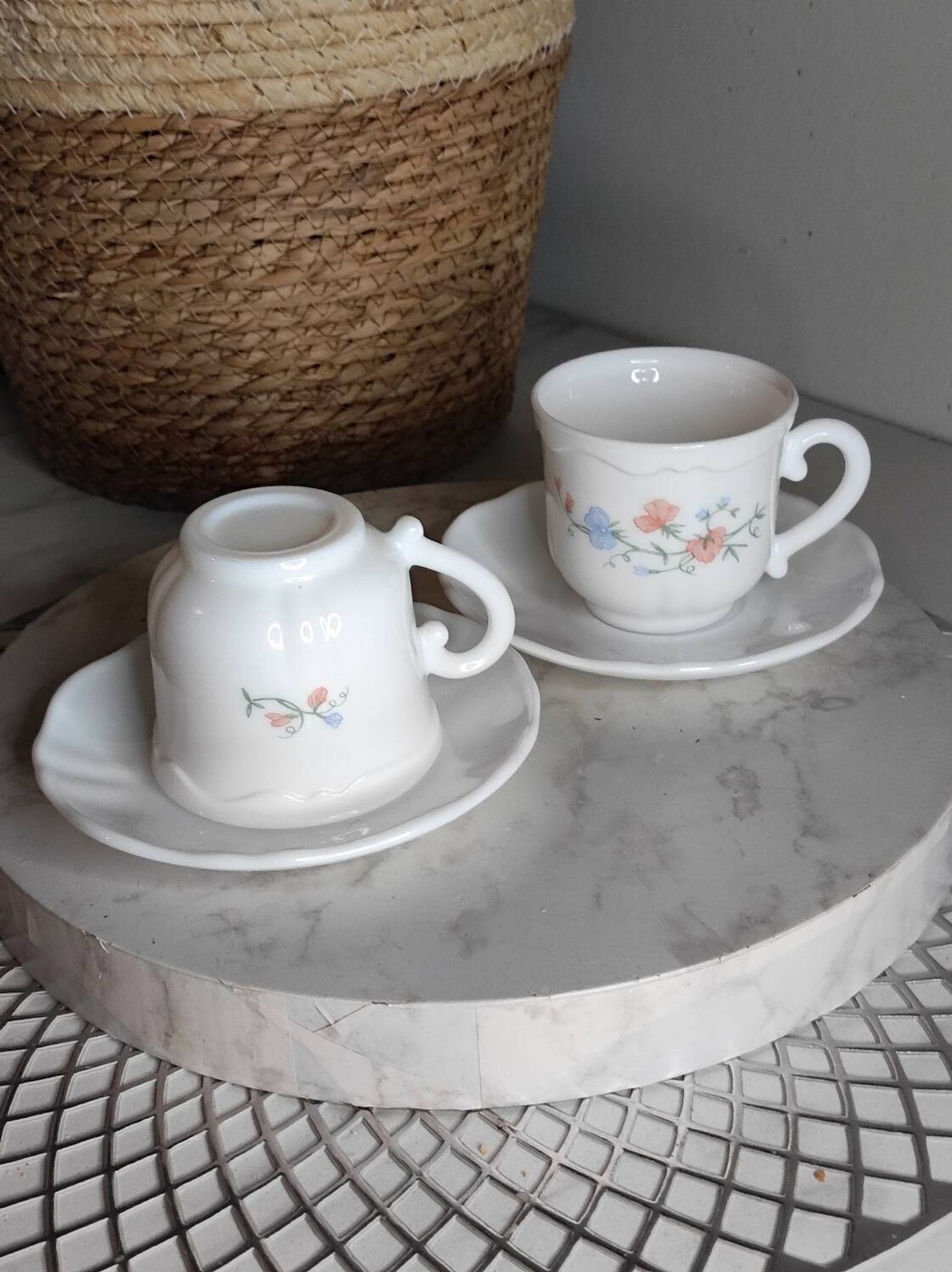 Tasses vintage verre blanc