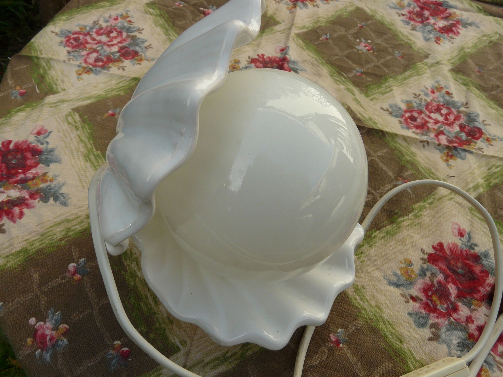 Ceramic and opaline shell lamp France 1970