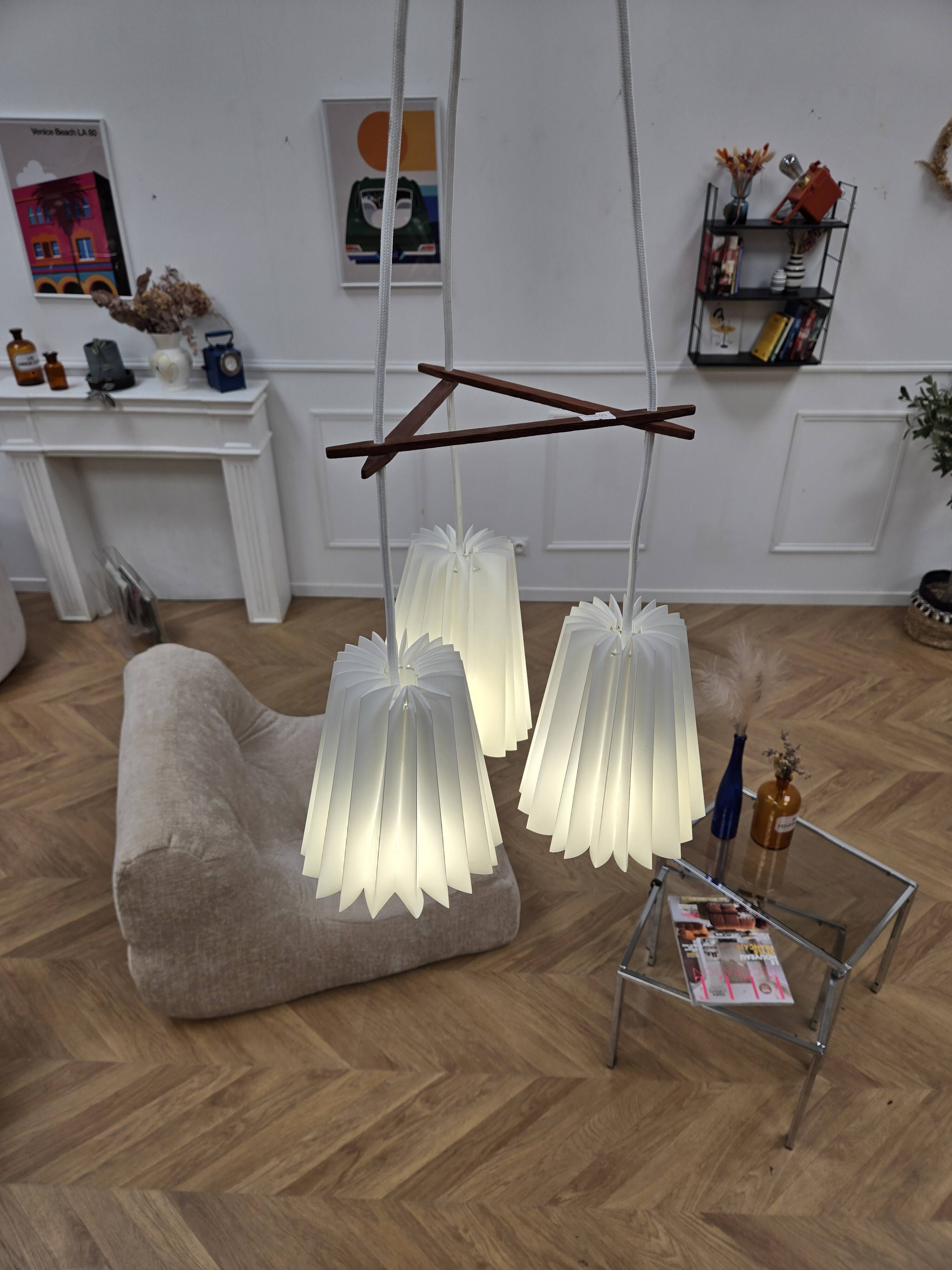 Scandinavian three-light suspension