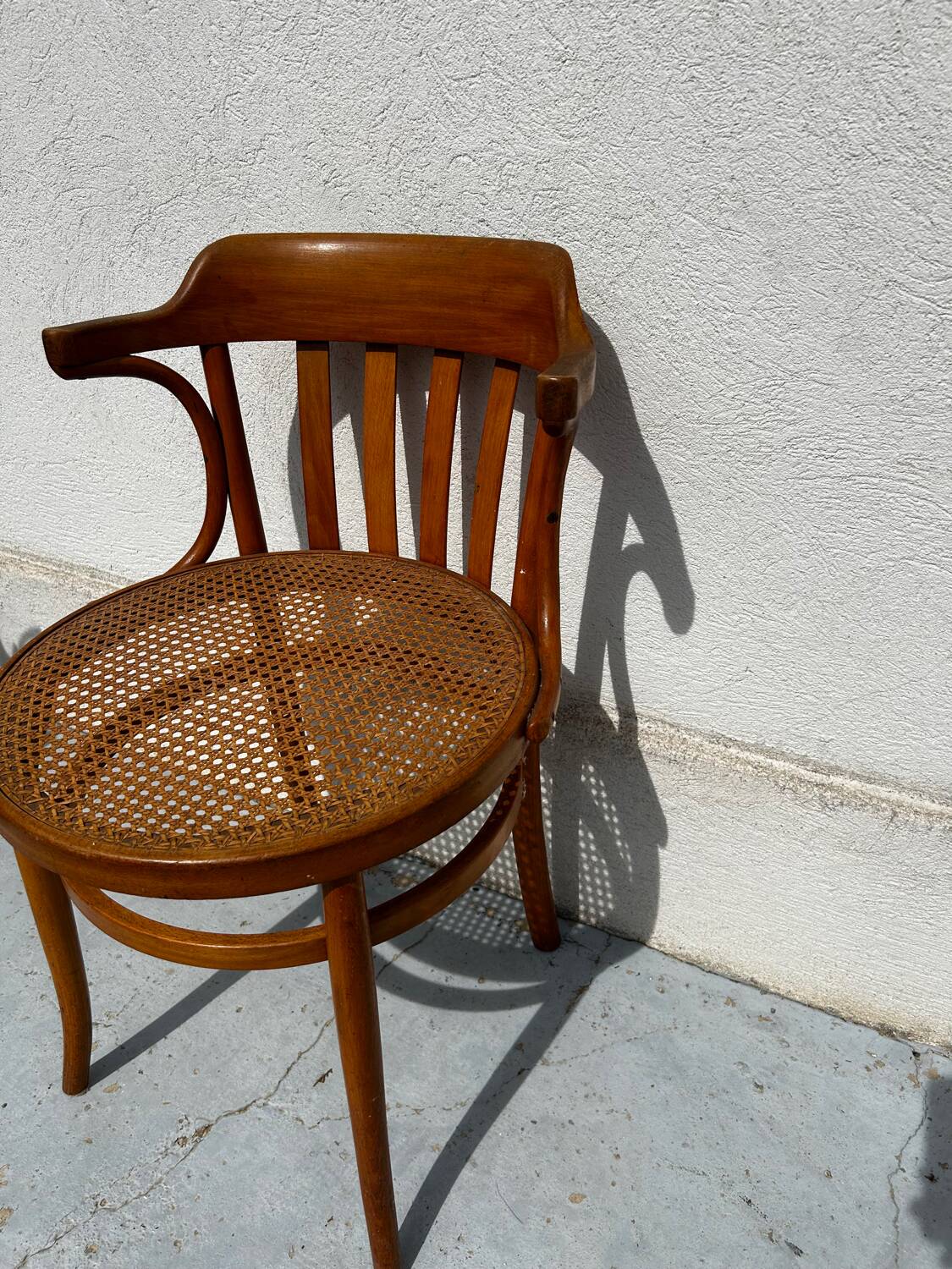 Bistro chair in curved wood and caning – Thonet style – 20th century seat