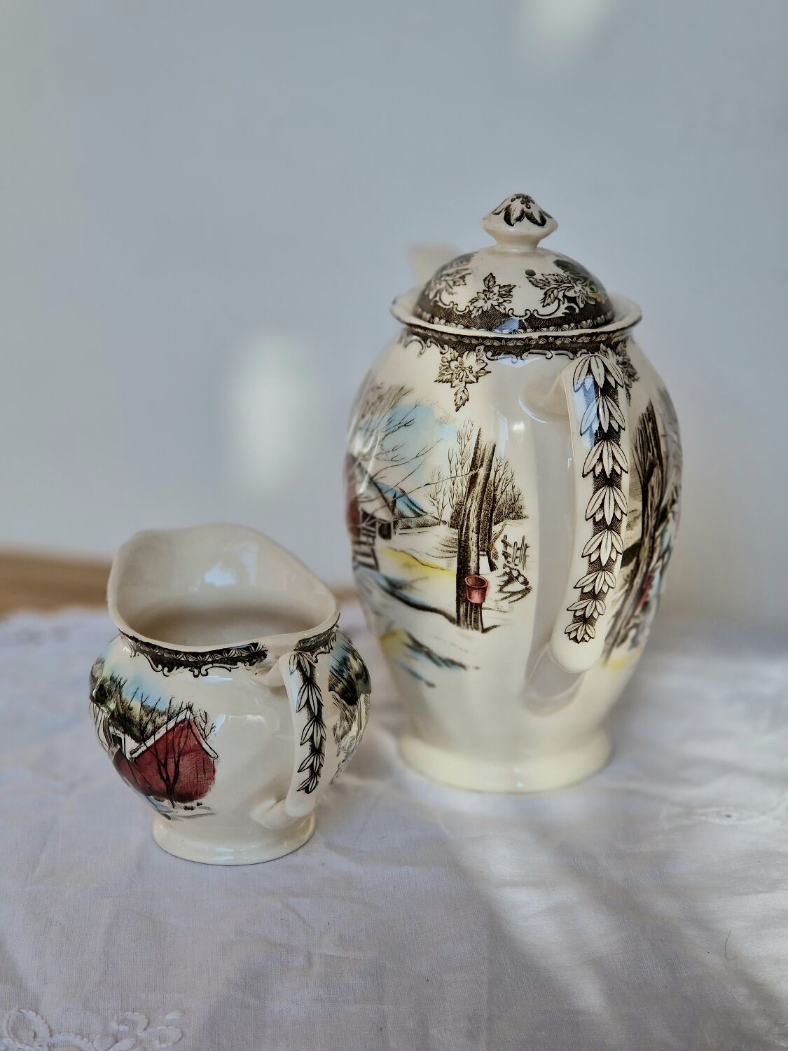 Coffee maker and milk jug