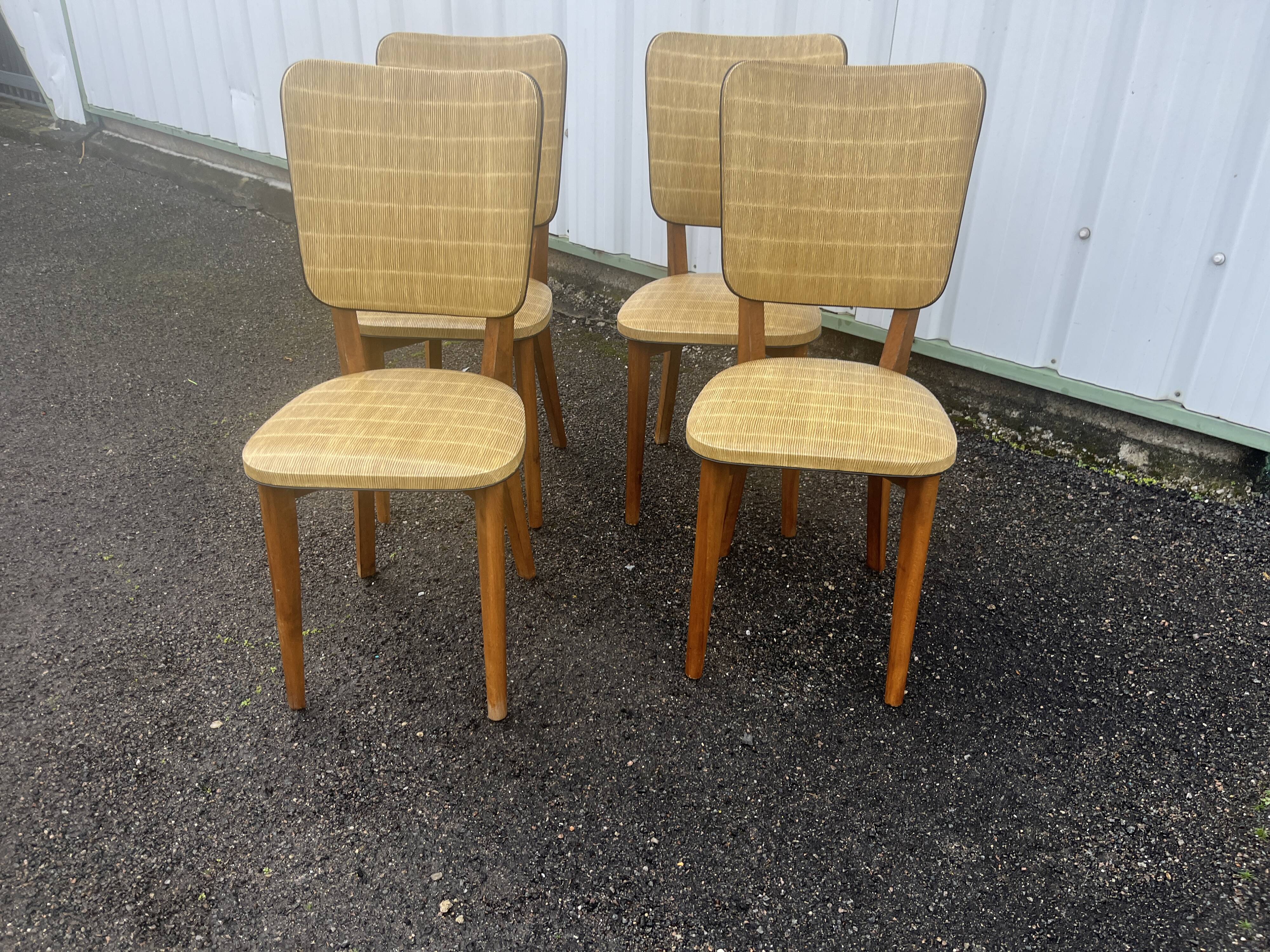 Set of 4 vintage chairs from the 50s and 60s in Scandinavian style.
