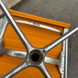 Eames design armchair, Hermann Miller edition, Aluminium Group series