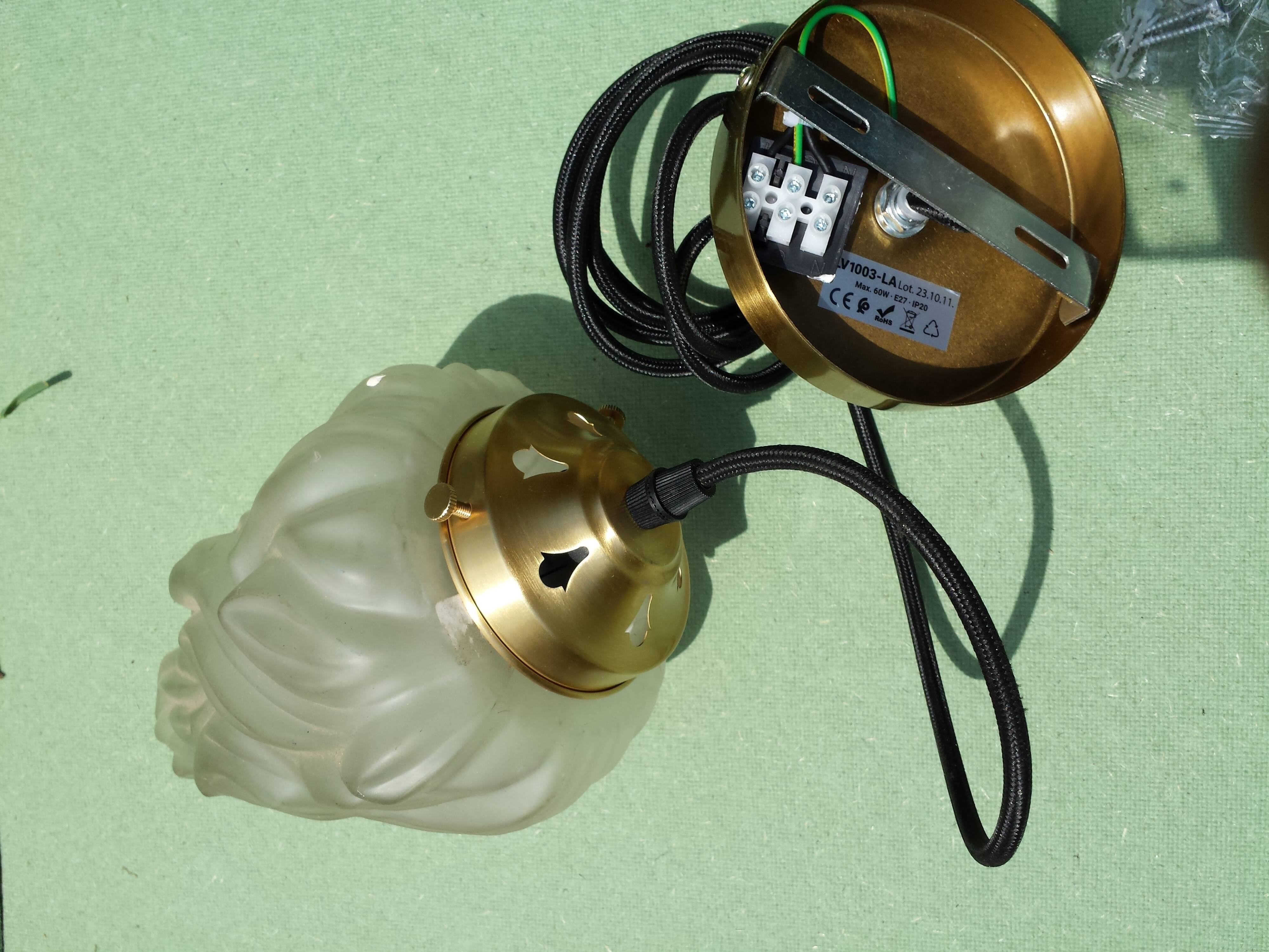 Art deco style glass suspension lamp lighting