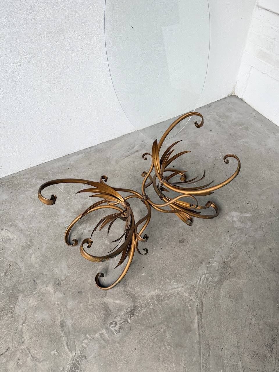 "ear" style coffee table