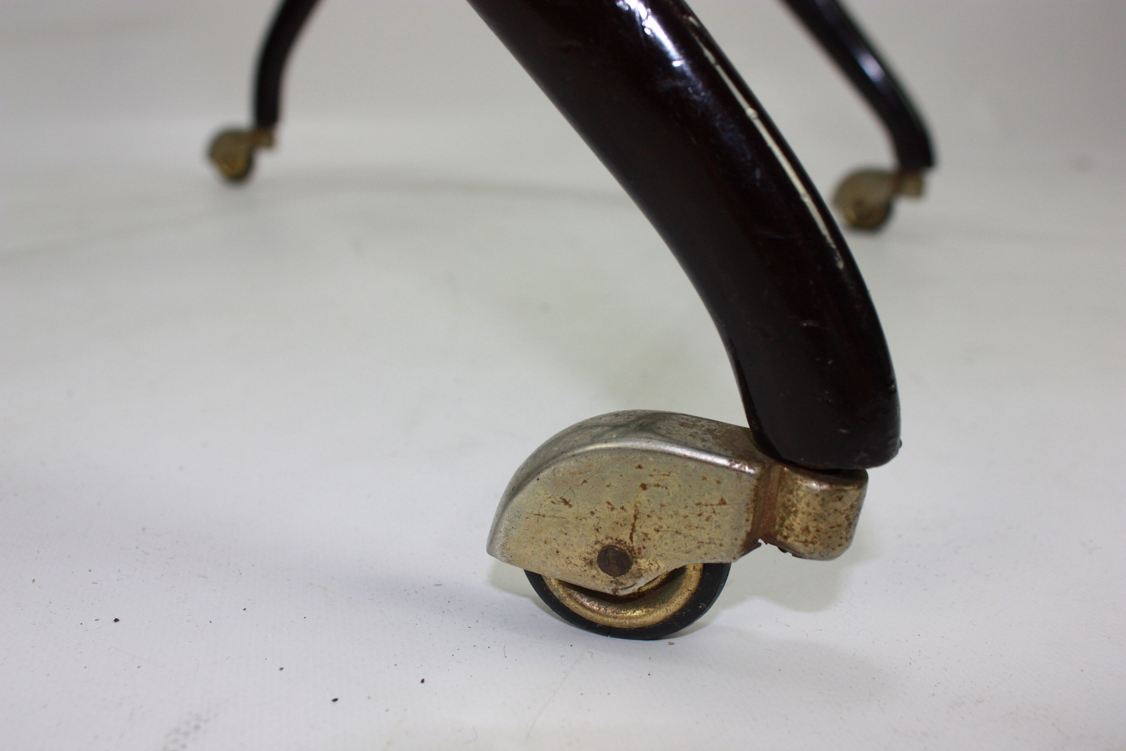 Italian magazine rack, 1950