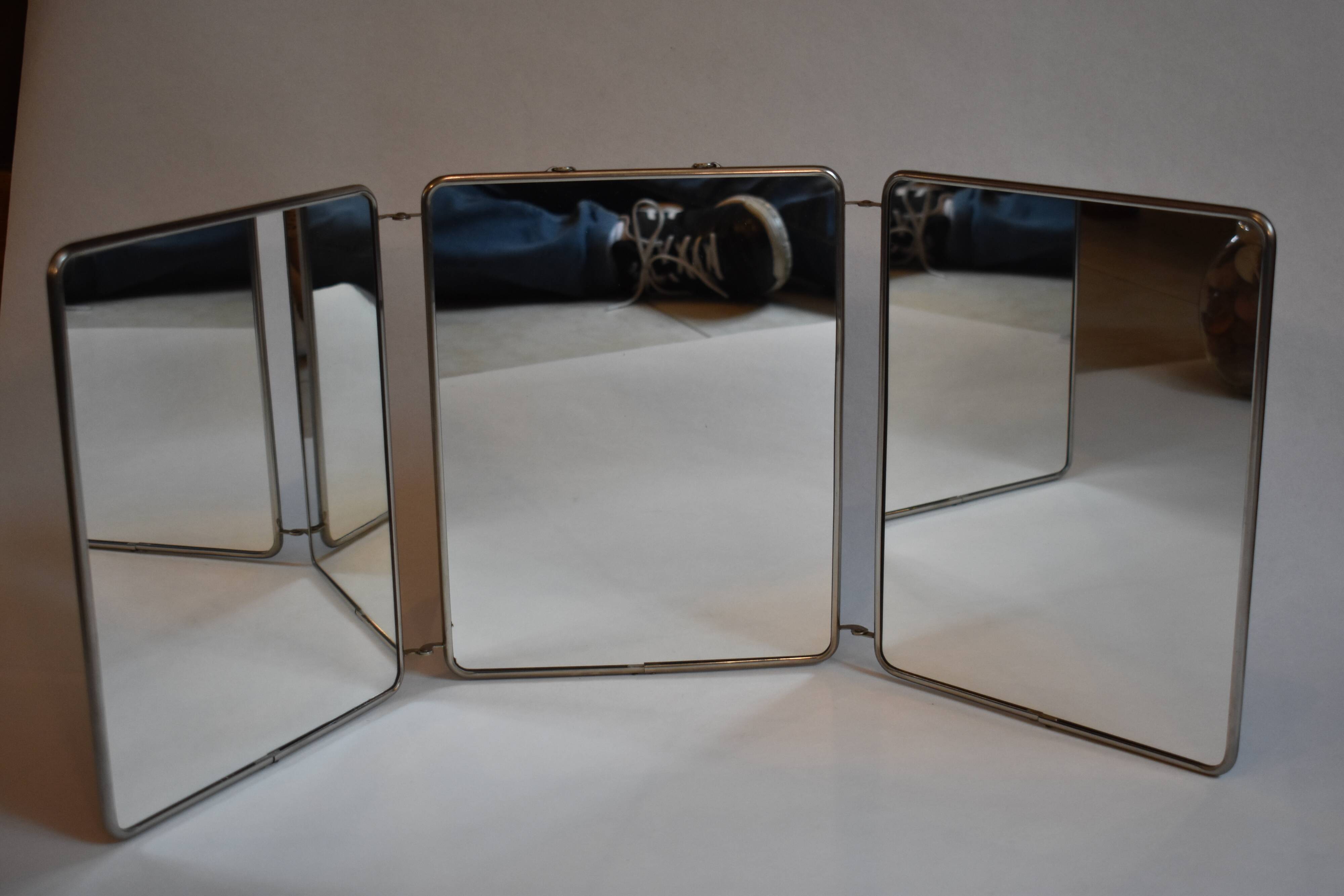 Mirror barber triptych 30 x 24 cm