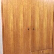 Armoire scandinave vintage en teck