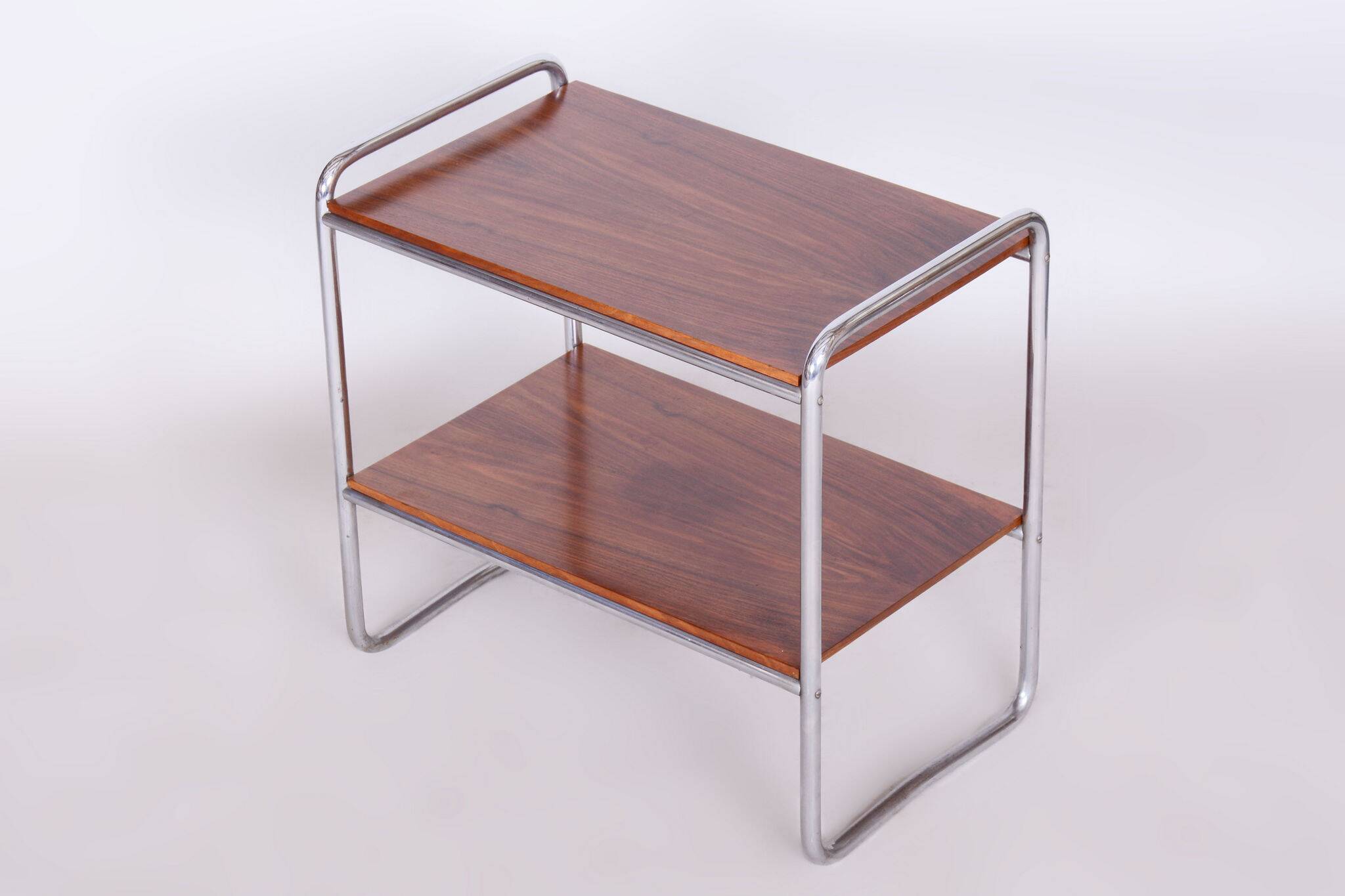 Table d'appoint Bauhaus restaurée, noyer, acier chromé, tchèque, années 1930