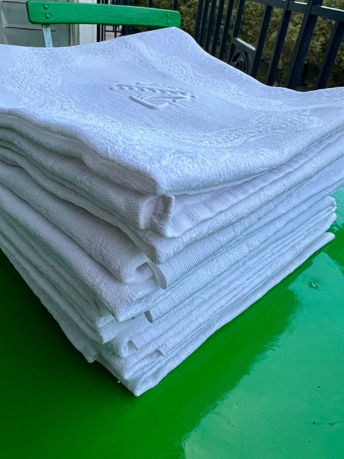 Lot 11 serviettes brodées