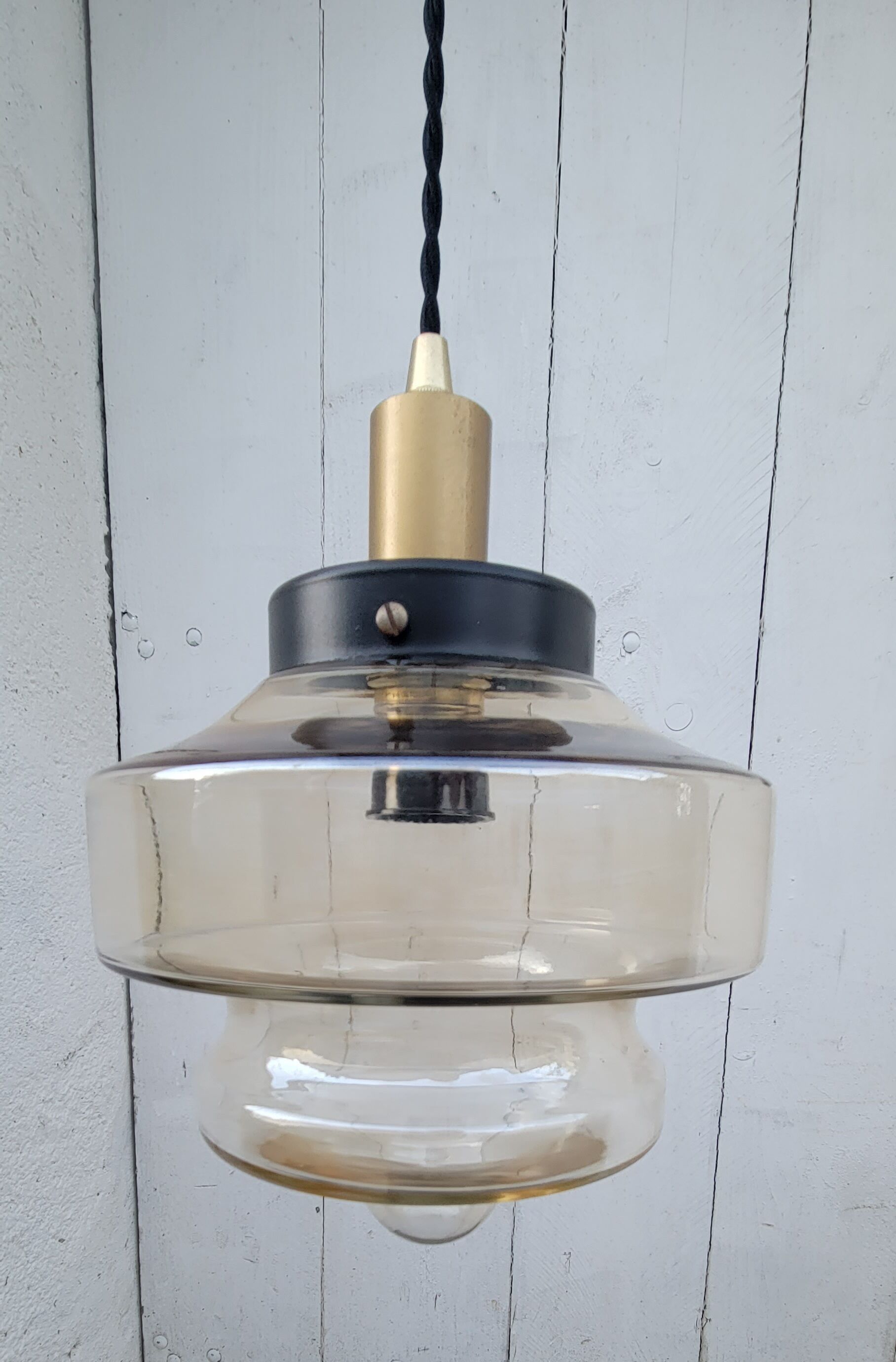 Amber glass pendant lamp