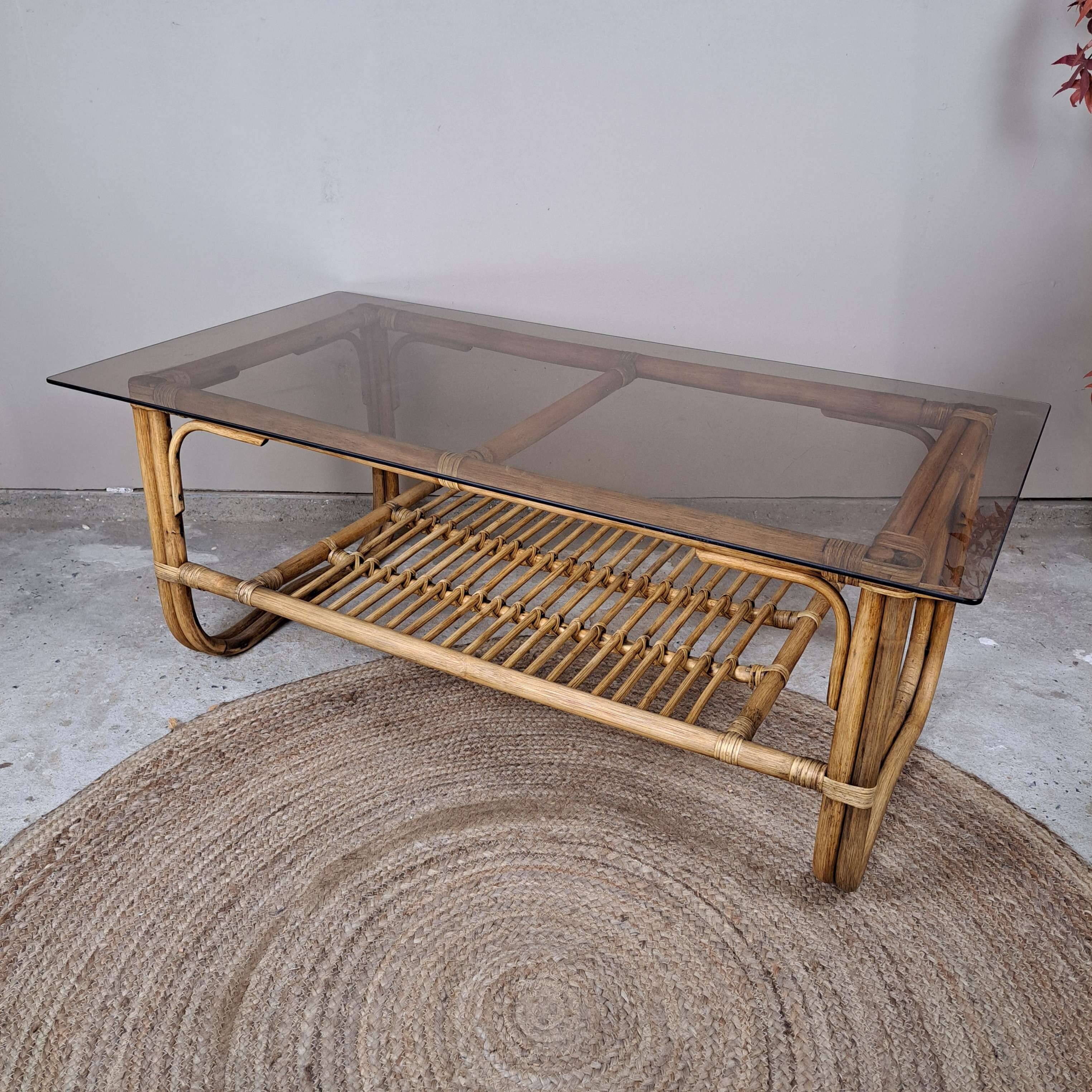 Table basse en rotin