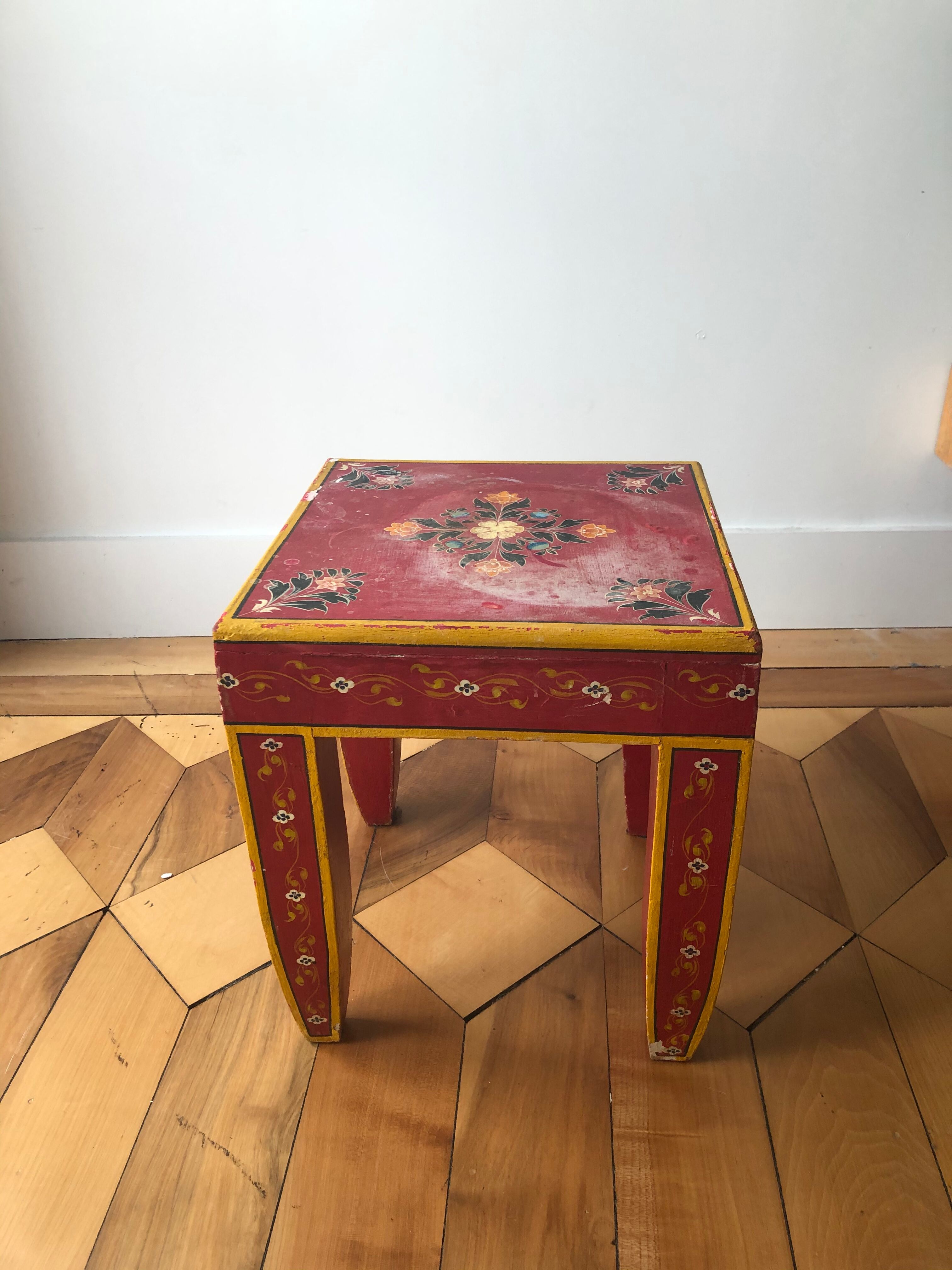 Old boo coffee table wood and hand painting