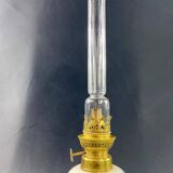 19th century oil lamp in Old Paris porcelain, Louis XVI style