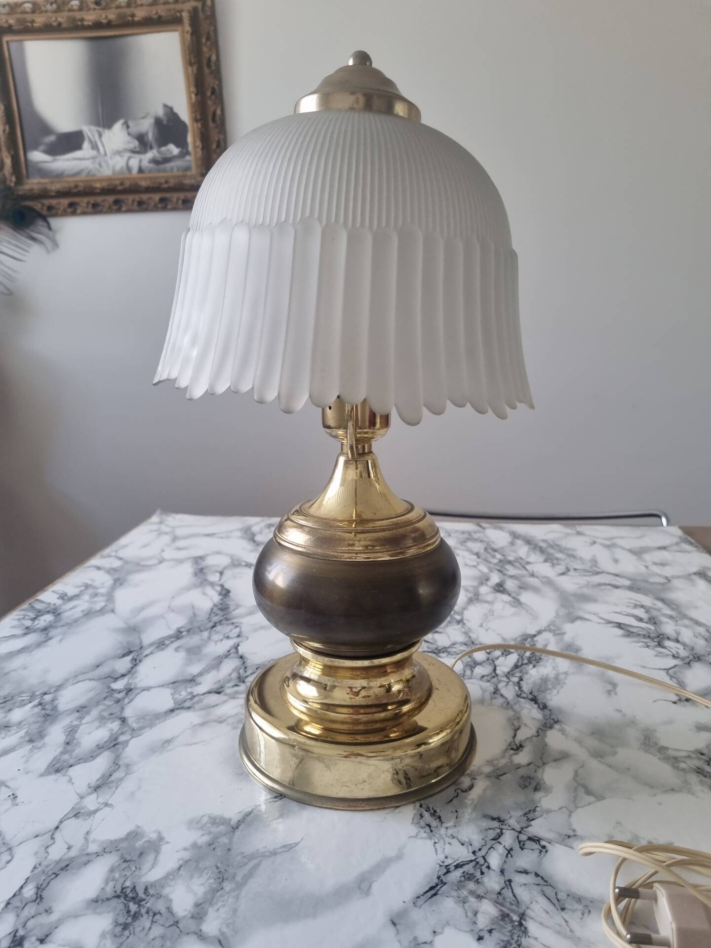 Lampe doré opaline vintage