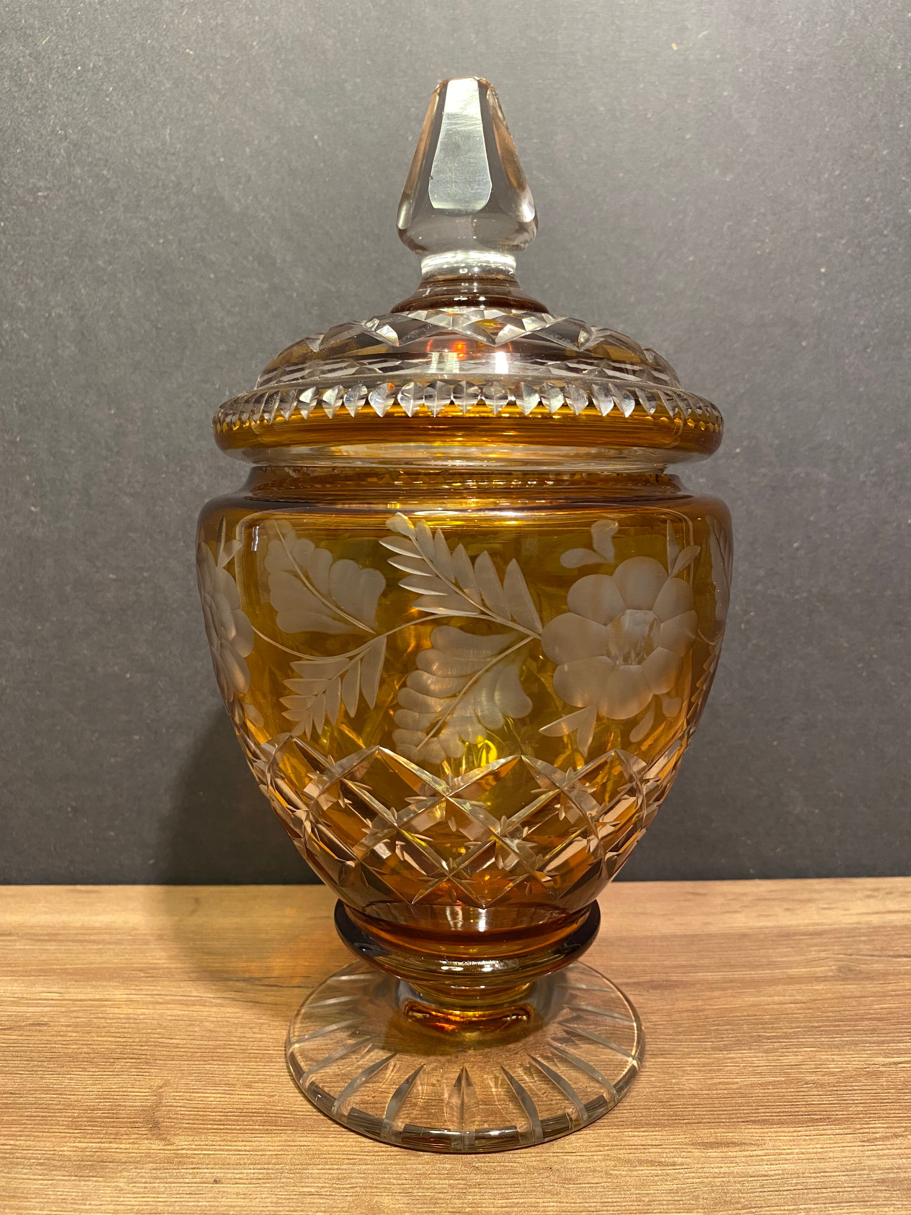 Very beautiful covered pot, crystal urn with cut and tinted decoration, bohemian twentieth