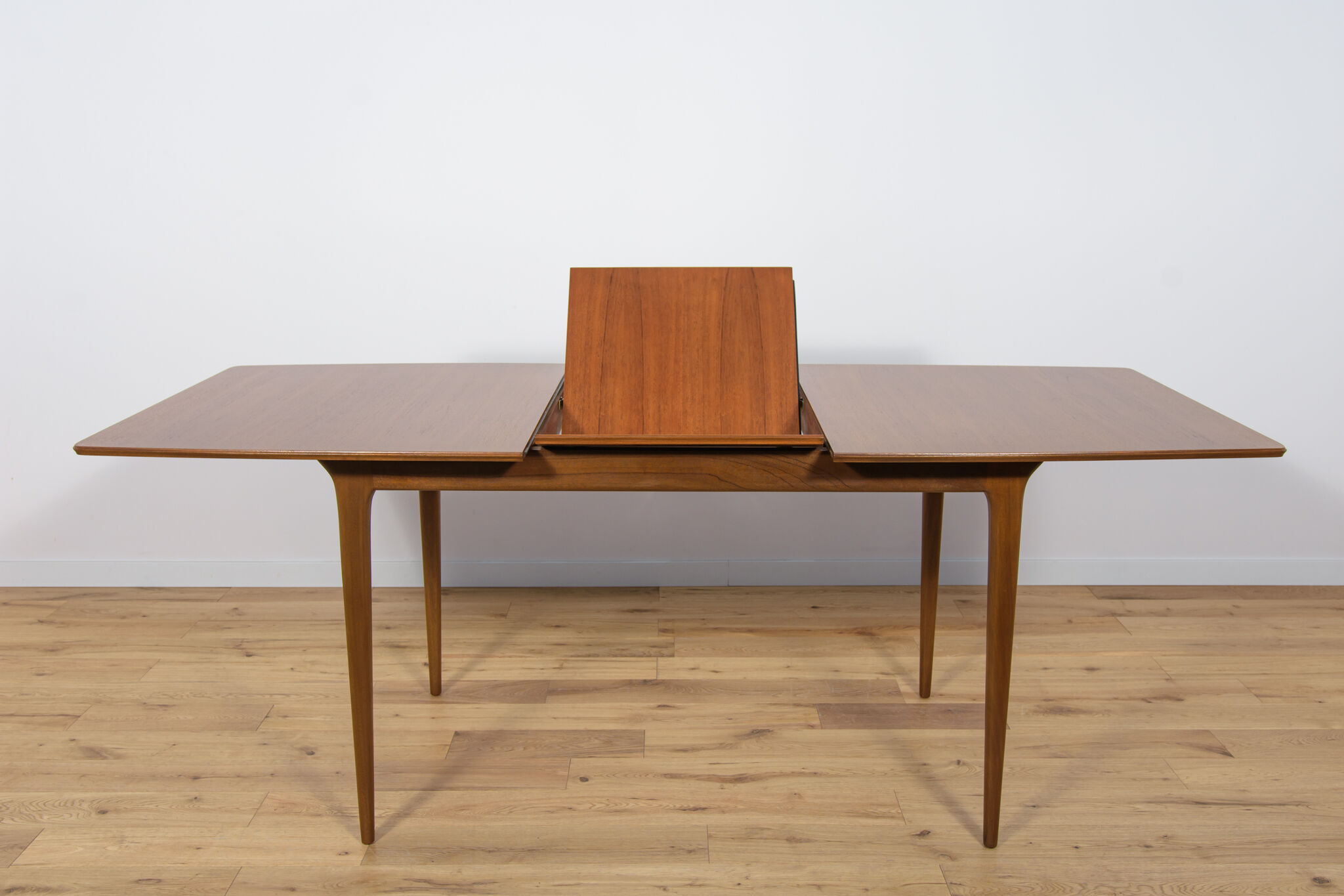 Mid-Century Teak Extendable Dining Table from McIntosh, 1960s