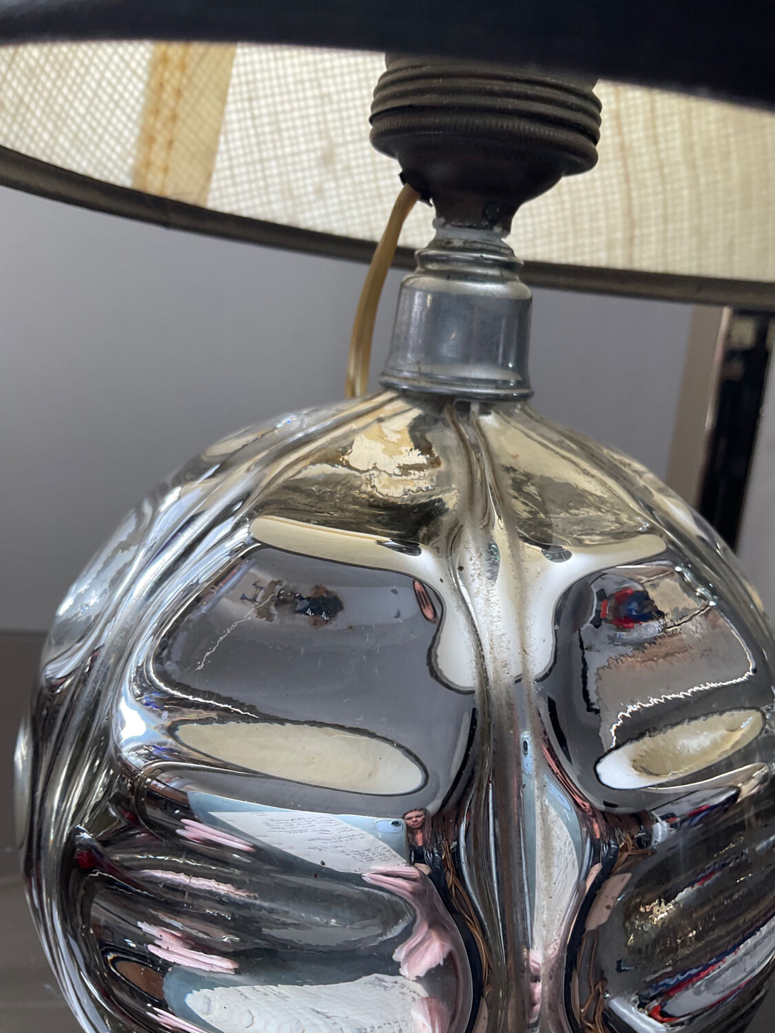 Vintage eglomised glass lamp from the 50s-60s