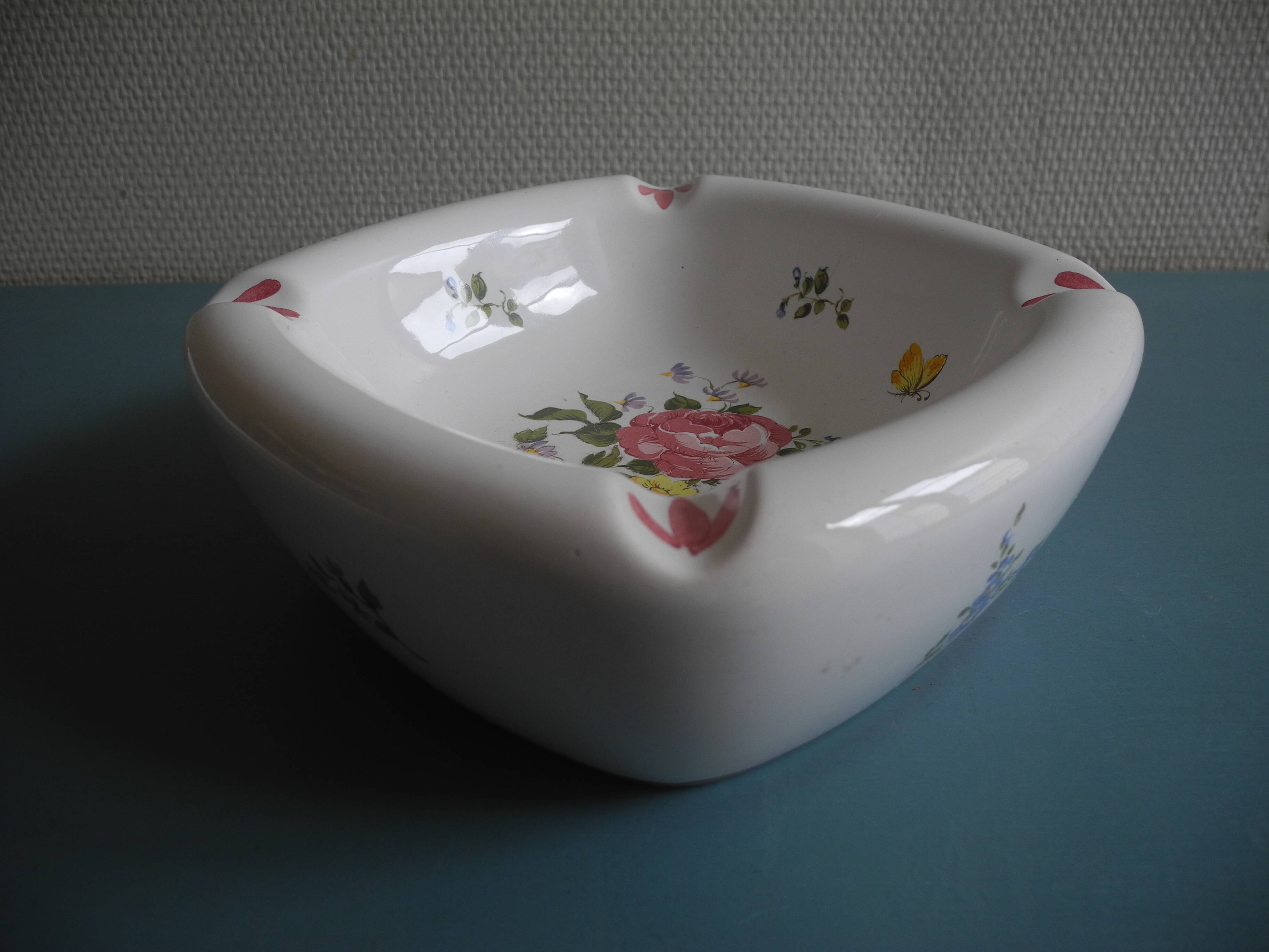 large ceramic vintage decorative French ashtray