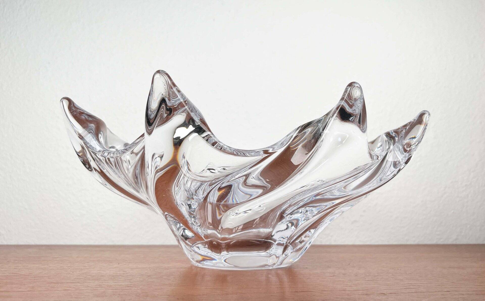 Large Modern Crystal Glass Fruit Bowl from the Mid-Century by Art Vannes, France, 1960s