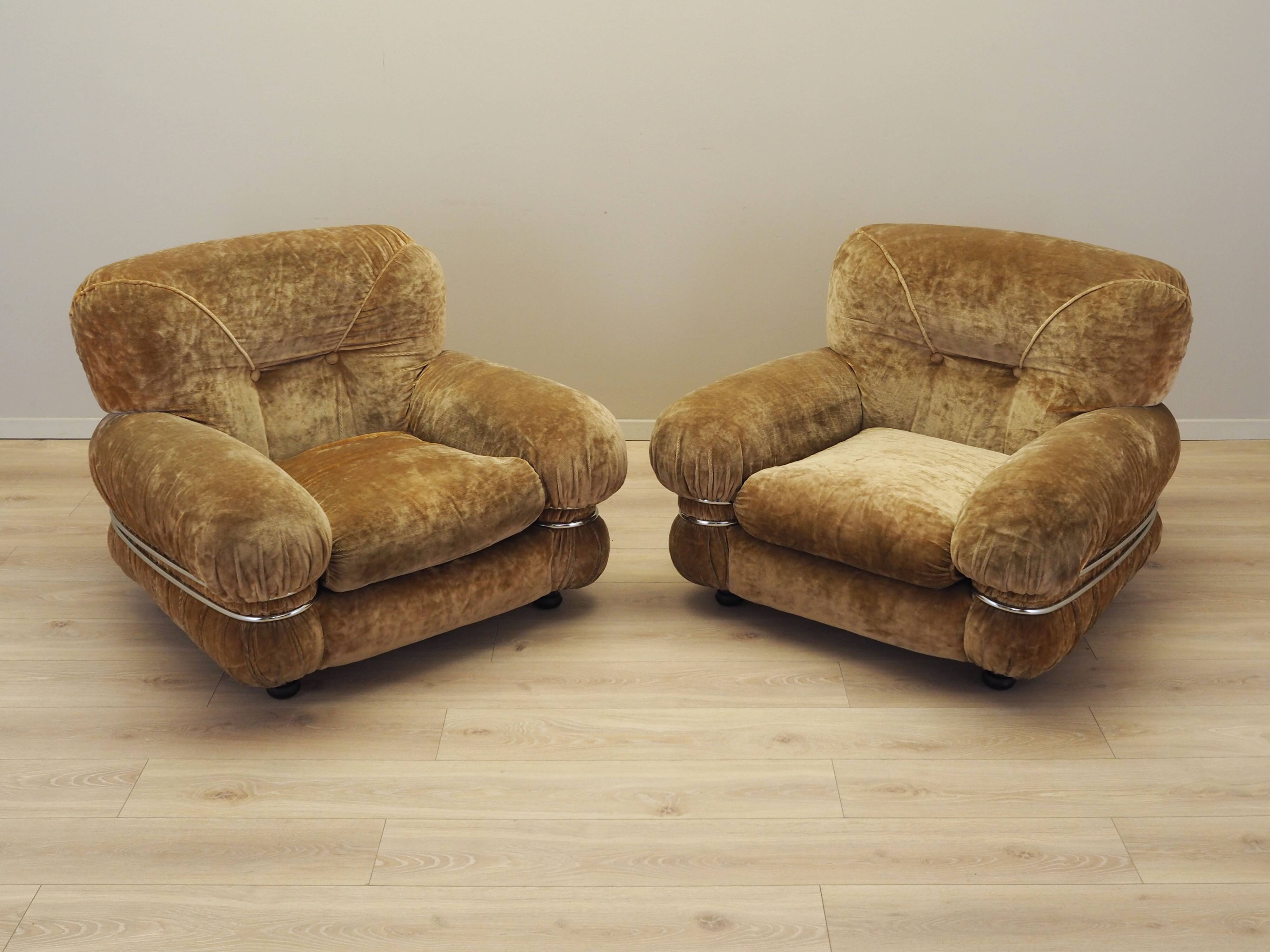 Velour armchair, Italian design, 1970s, production: Italy