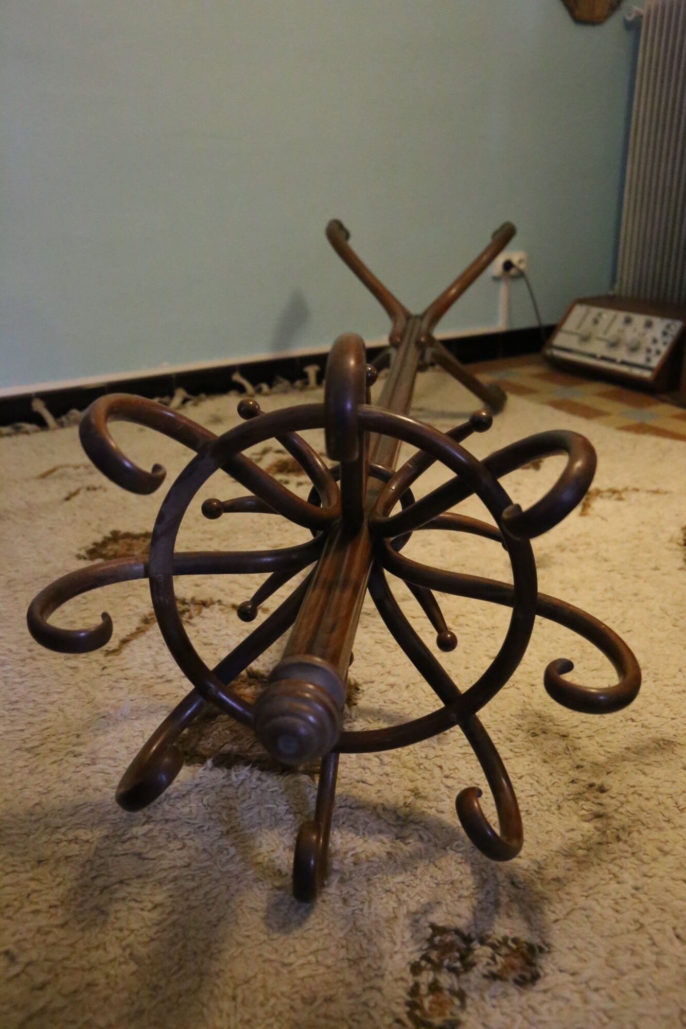 Thonet parrot coat holder