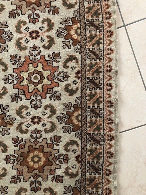 Moroccan hallway carpet - knotted dots