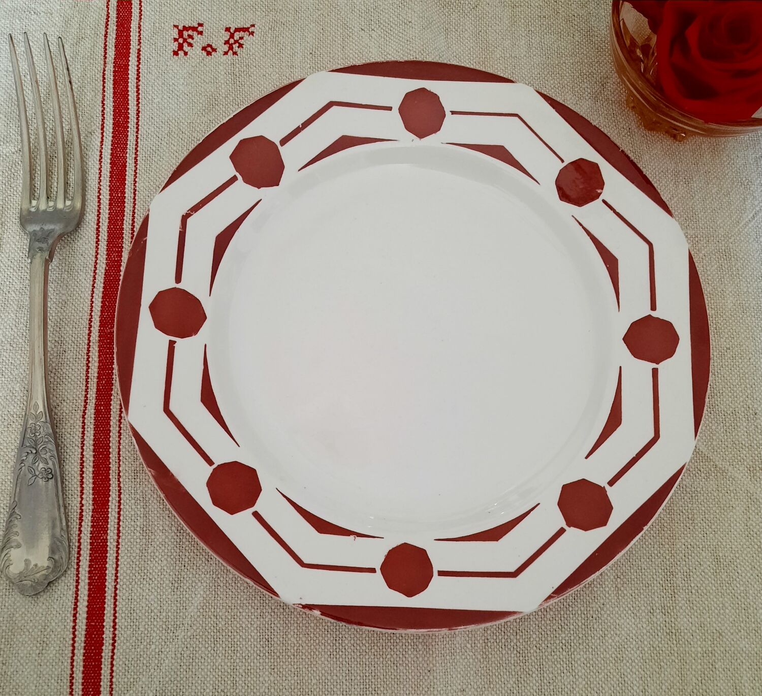 Mismatched flat plates