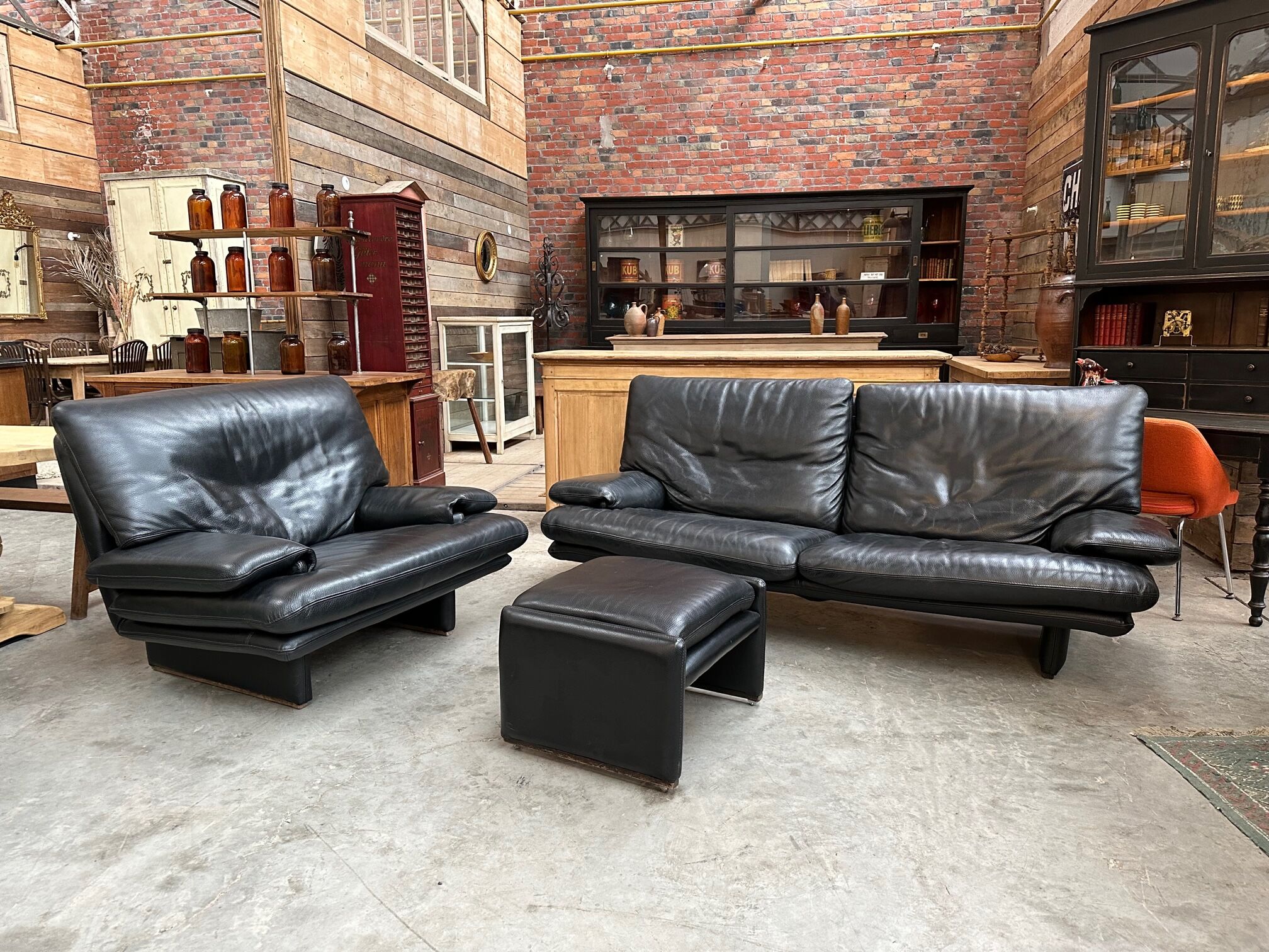 Italian design leather lounge