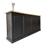 1920s bar counter