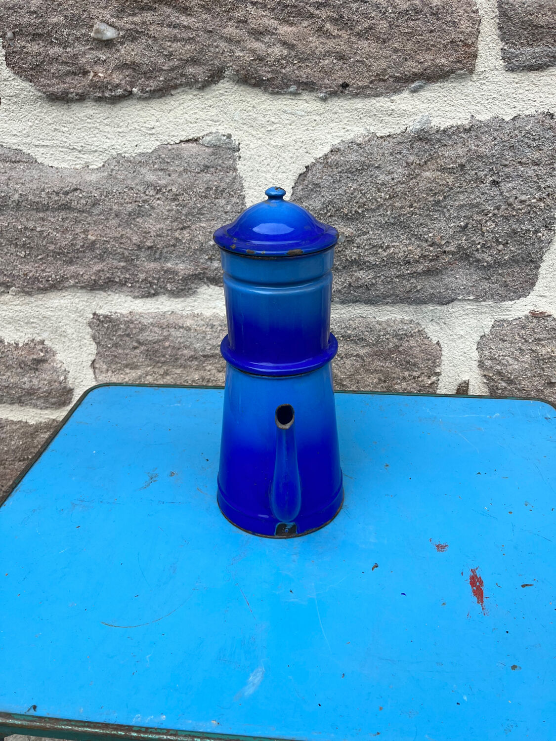 Enamelled coffee maker