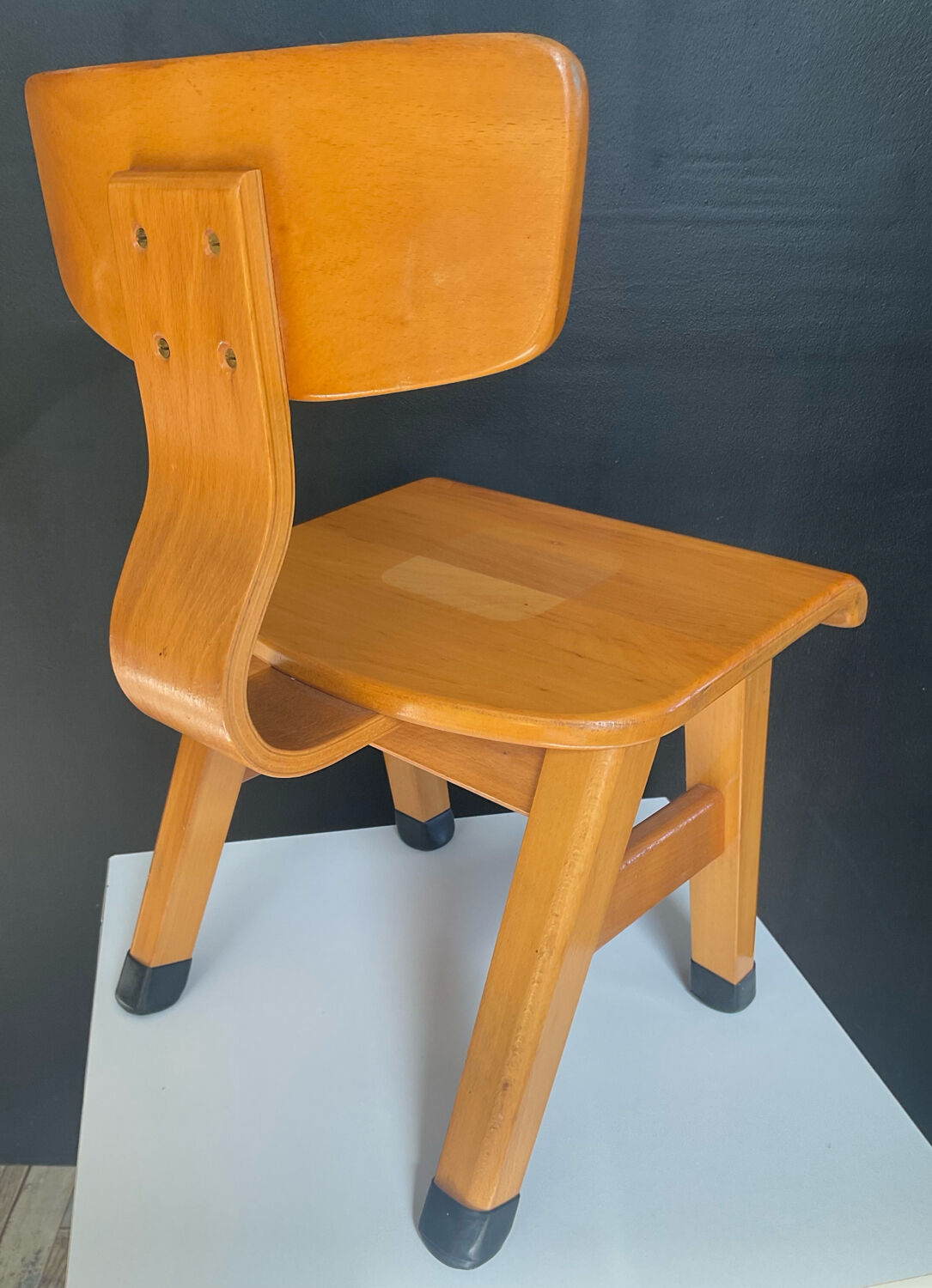 Vintage beech chair from the 1950s-60s.
