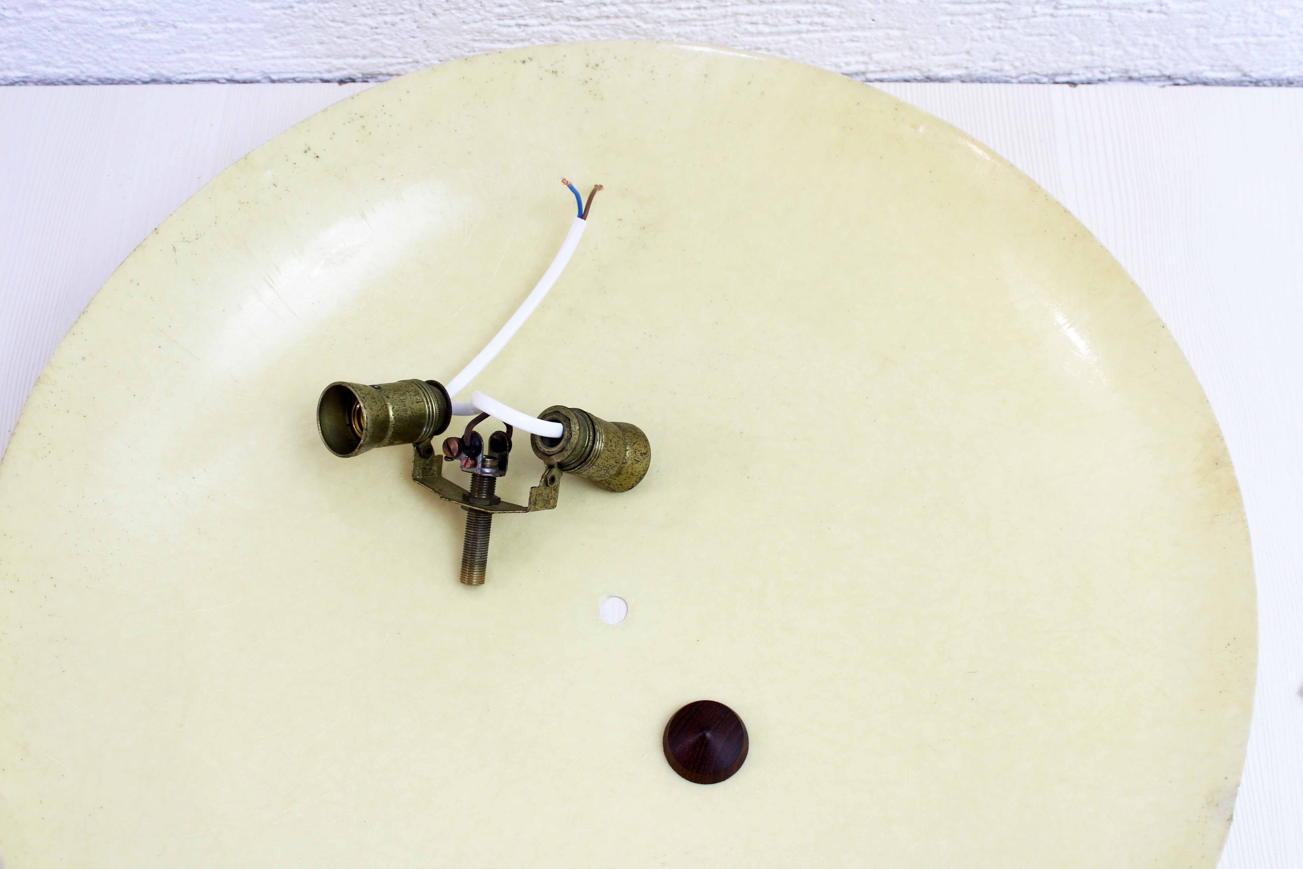 Plafonnier en fibre de verre