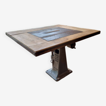 Industrial table