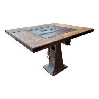 Industrial table