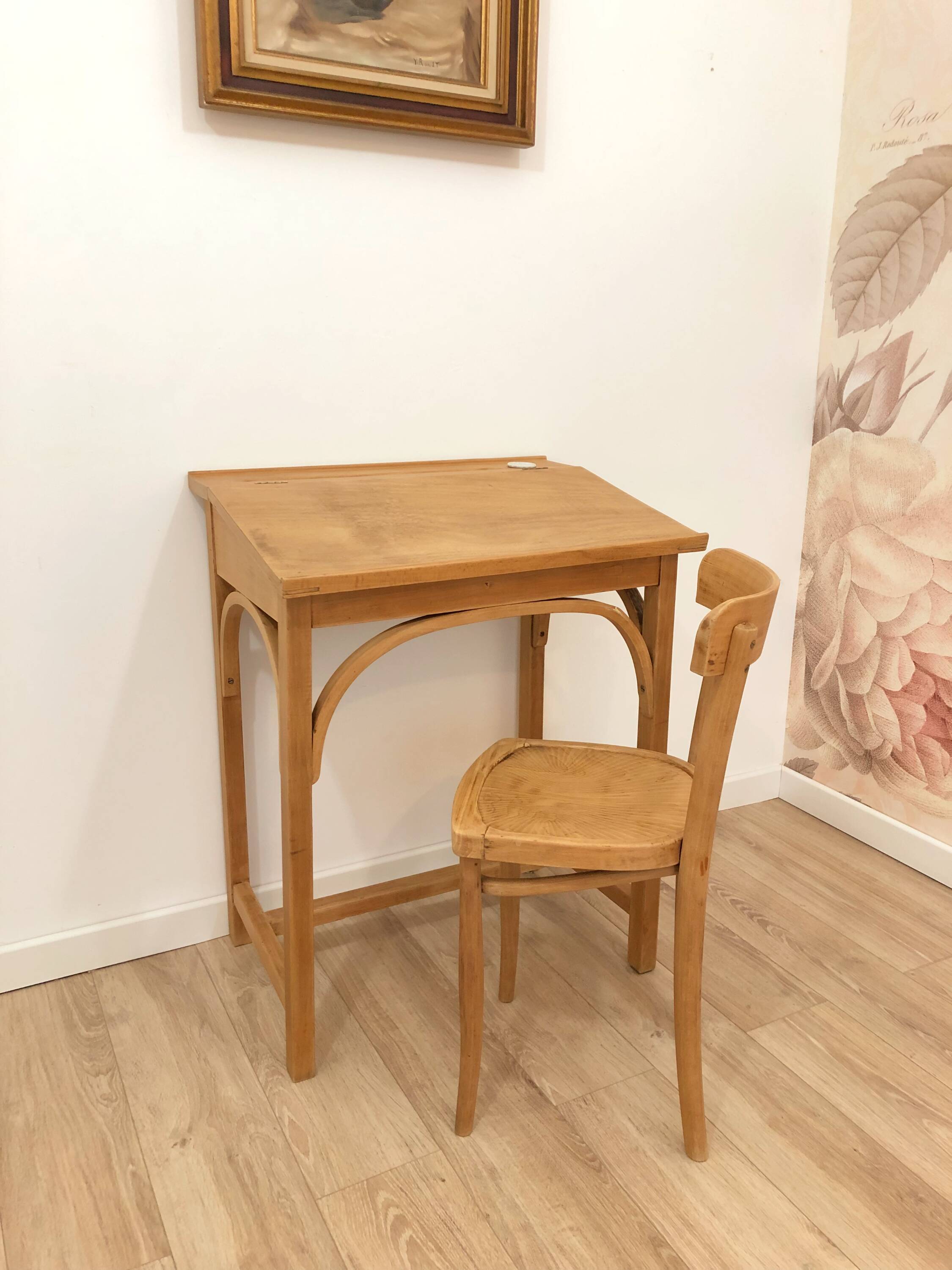 Children's desk/desk and chair from the 60s