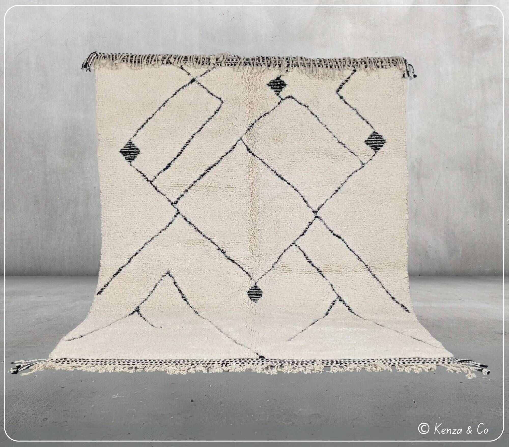 Large Beni Ouarain rug, 285 x 220 cm || 9.35 x 7.22 feet, G-293