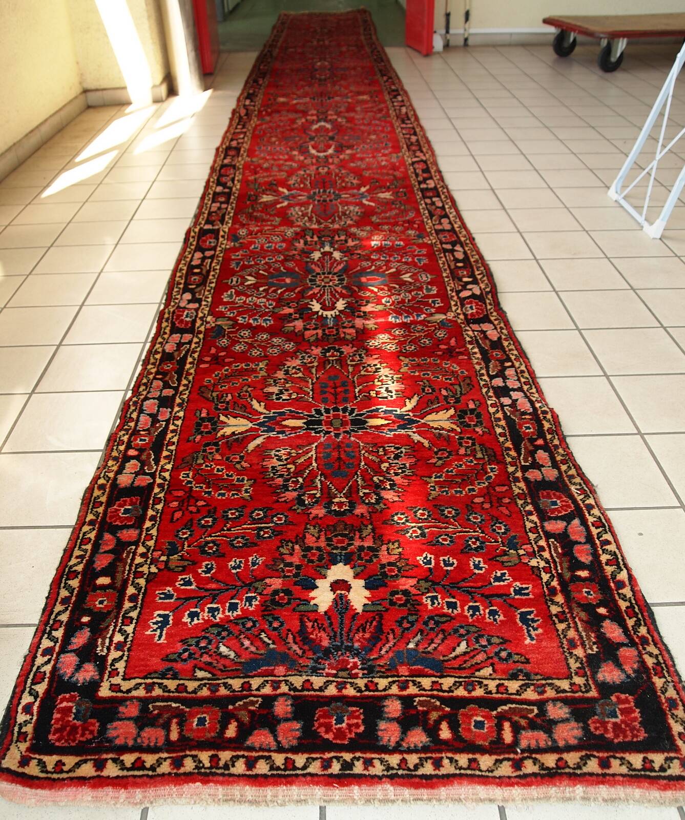 Tapis antique Lilihan du Moyen-Orient 84cm x 712cm (1910s)