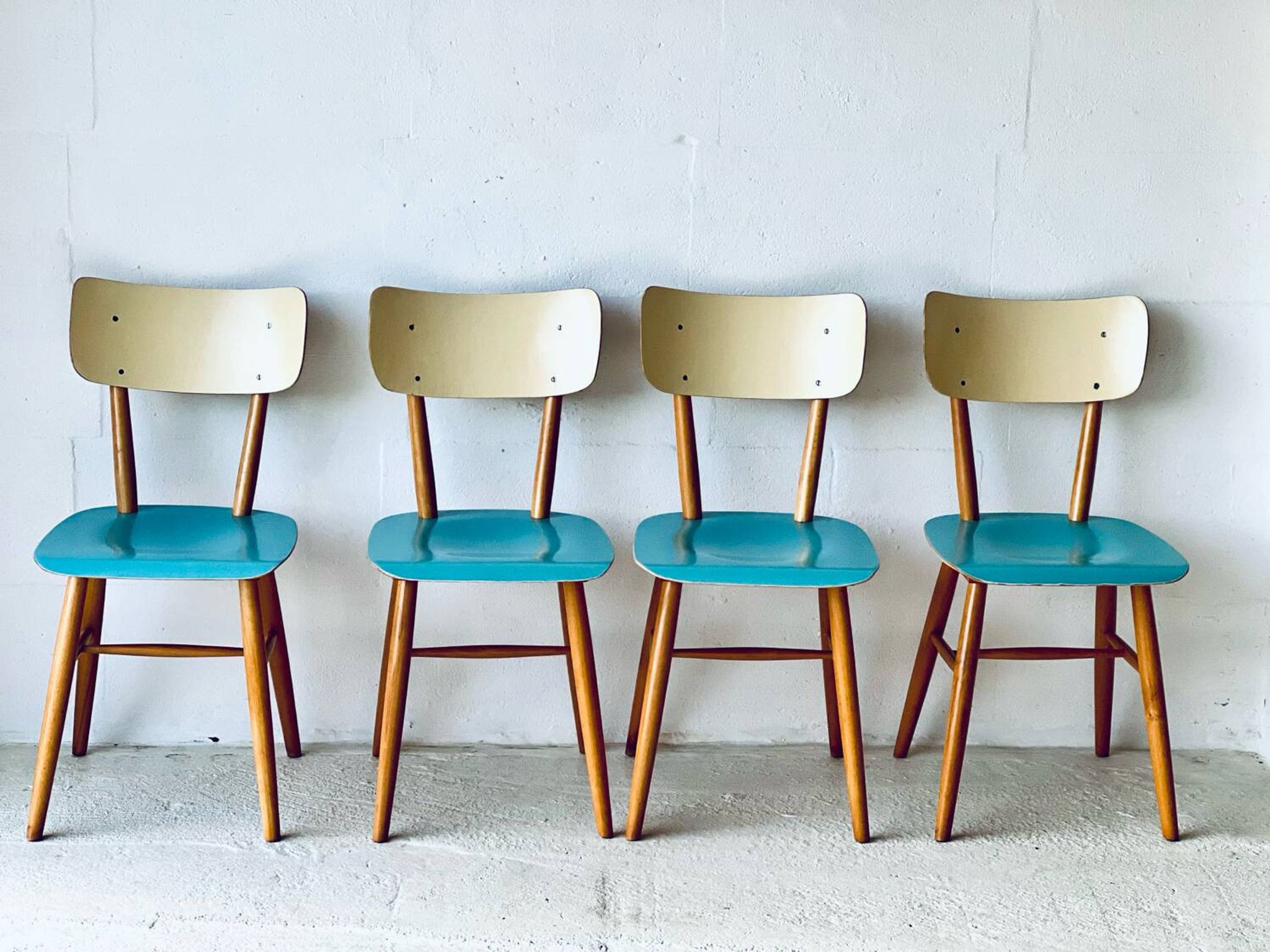 Chaises Birtro de Ton, années 1960.