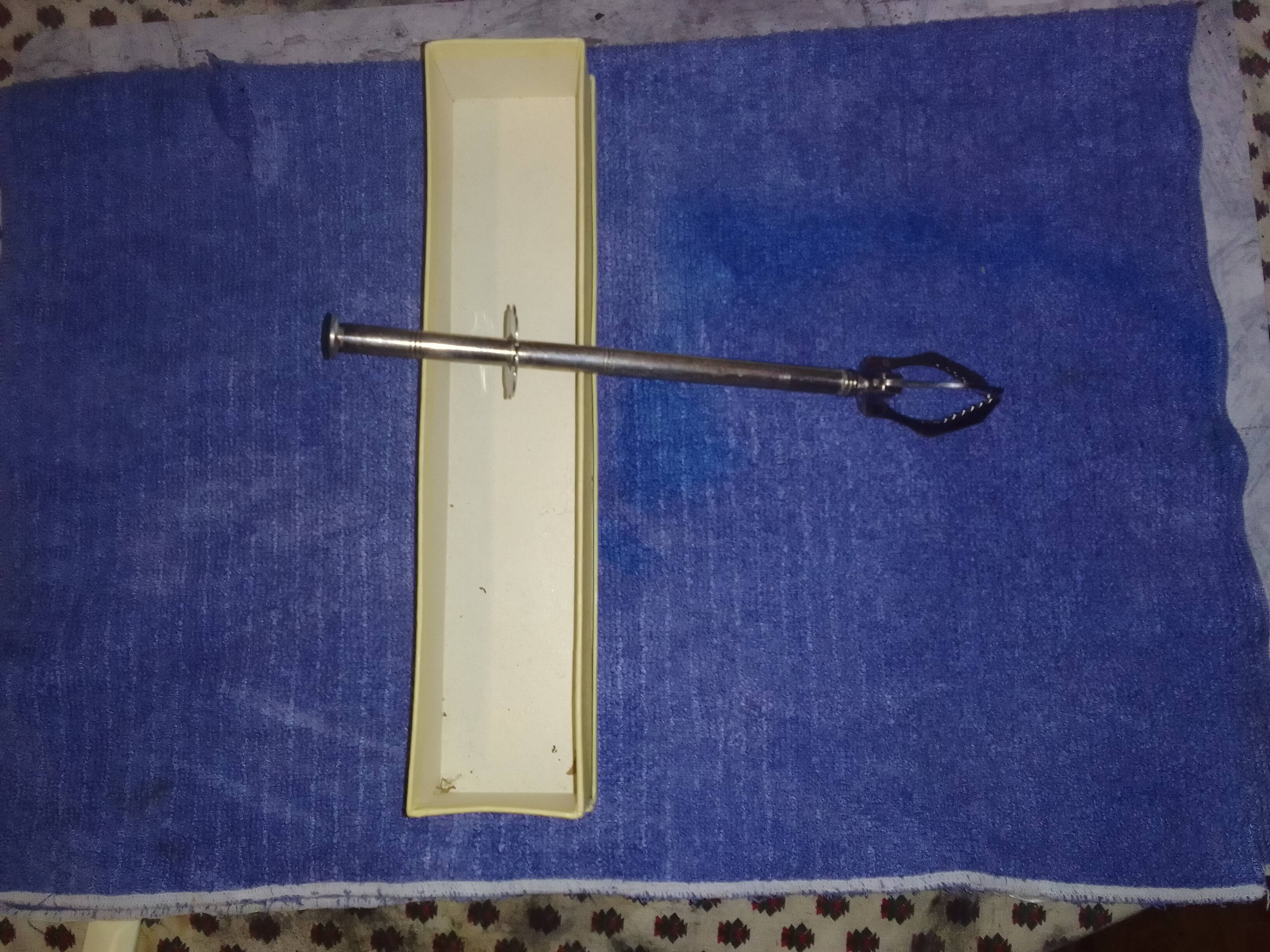 SILVER METAL ICE CUBE CLIPS