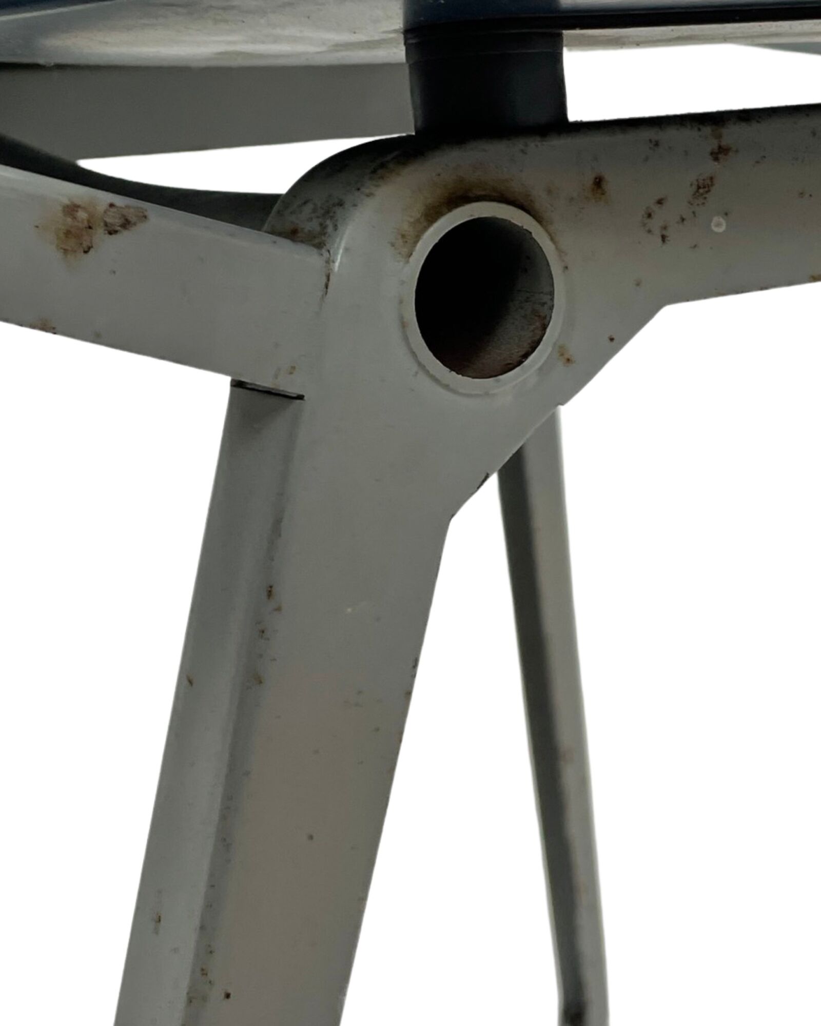 Chaise vintage friso kramer revolt pour ahrend de cirkel 1960