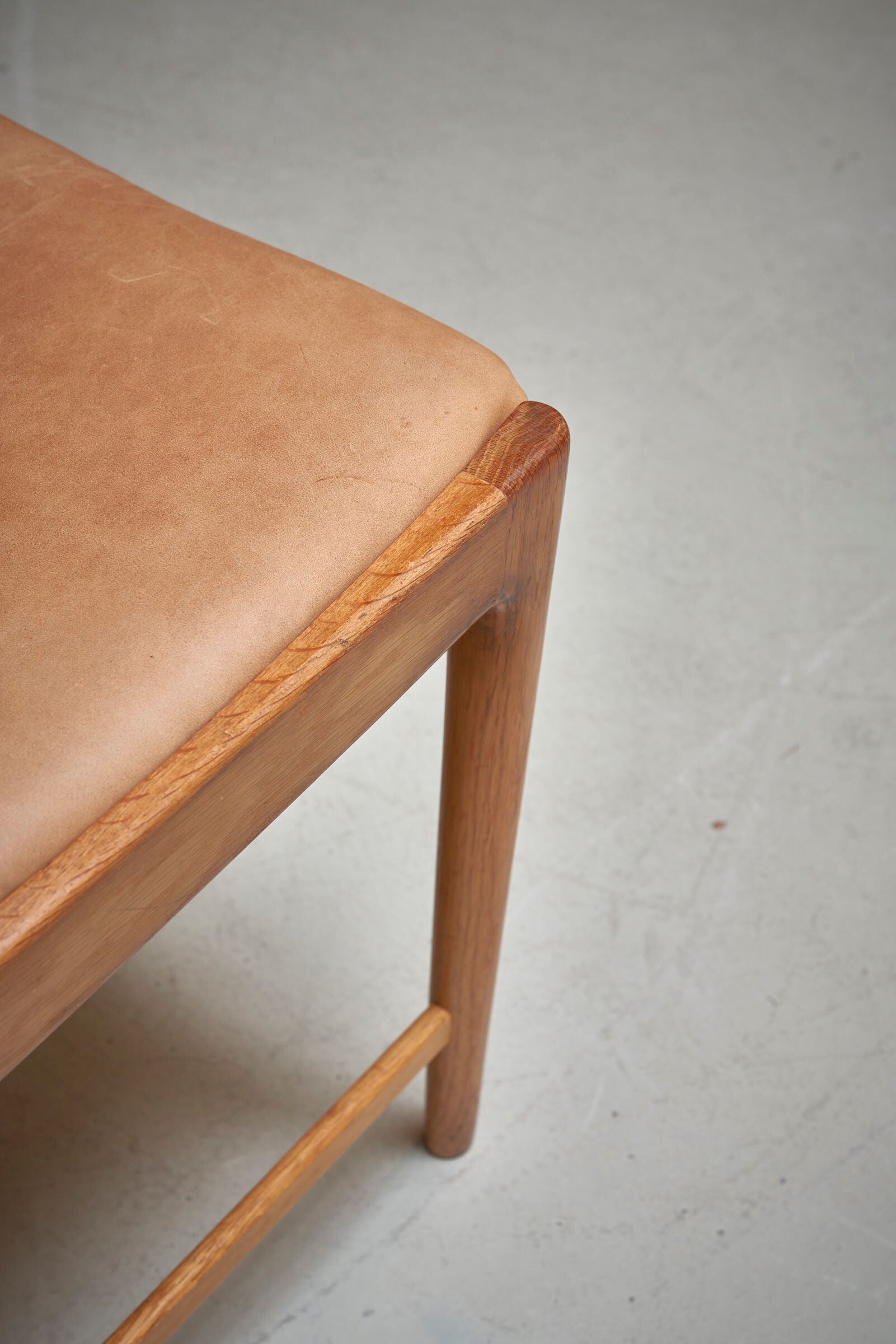 6 chaises danoises par Kai Lyngfeldt Larsen